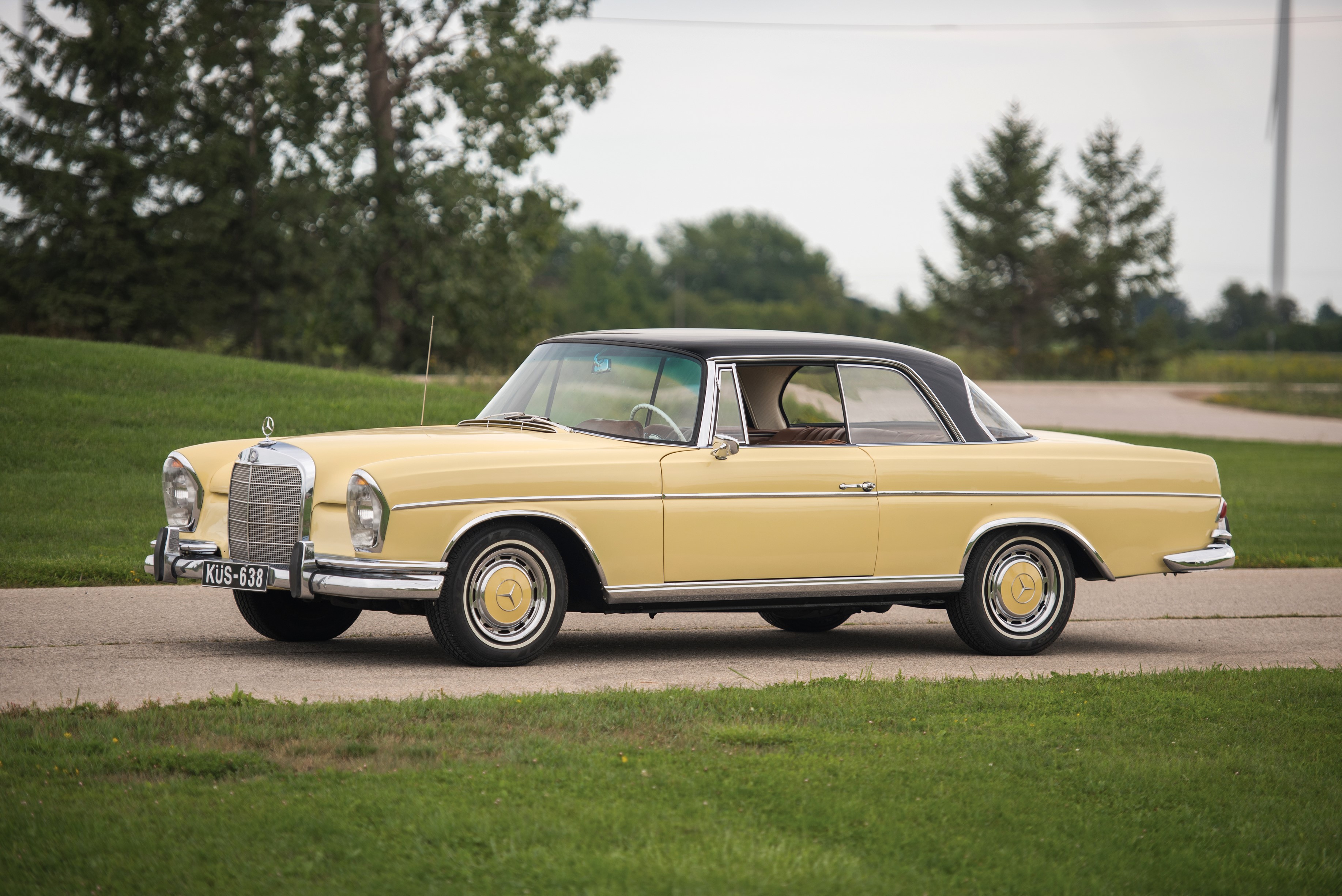 Yellow 1961-65 Mercedes-Benz 220 SE Coupe HD Wallpaper
