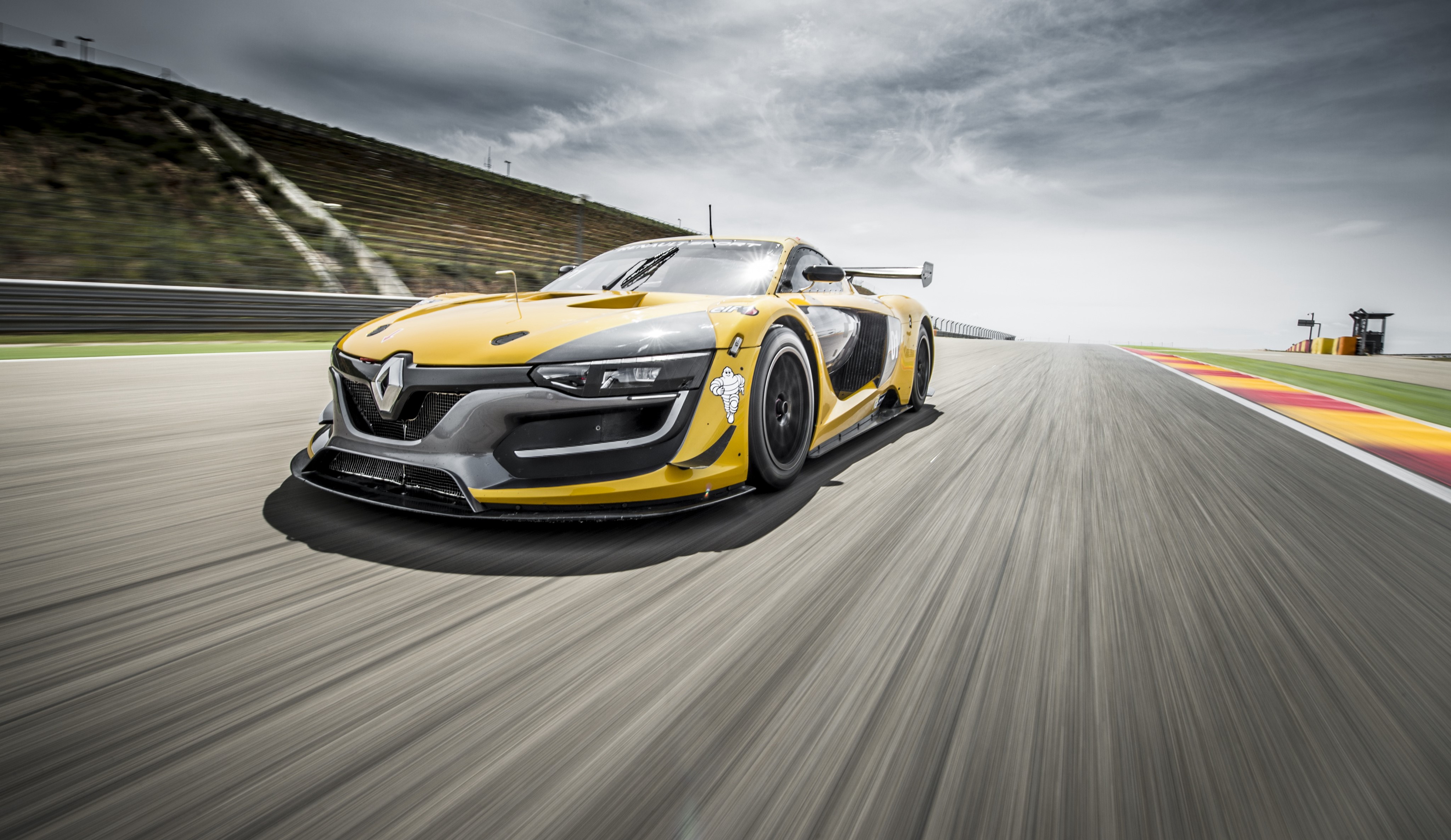 Renault RS 01 race car on track HD Wallpaper