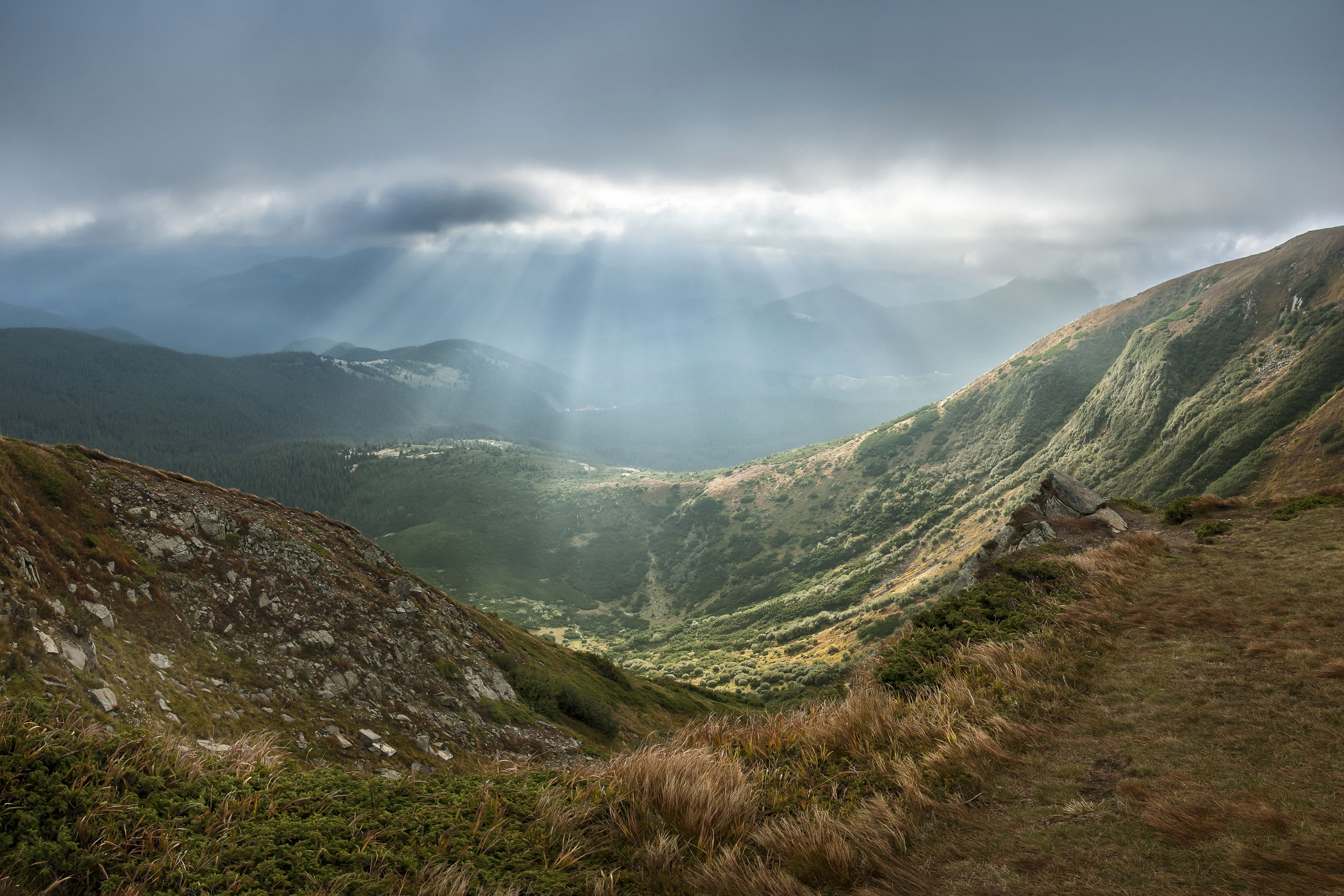 4K Mountains in Carpathians, Ukraine with Rays of Light HD Wallpaper