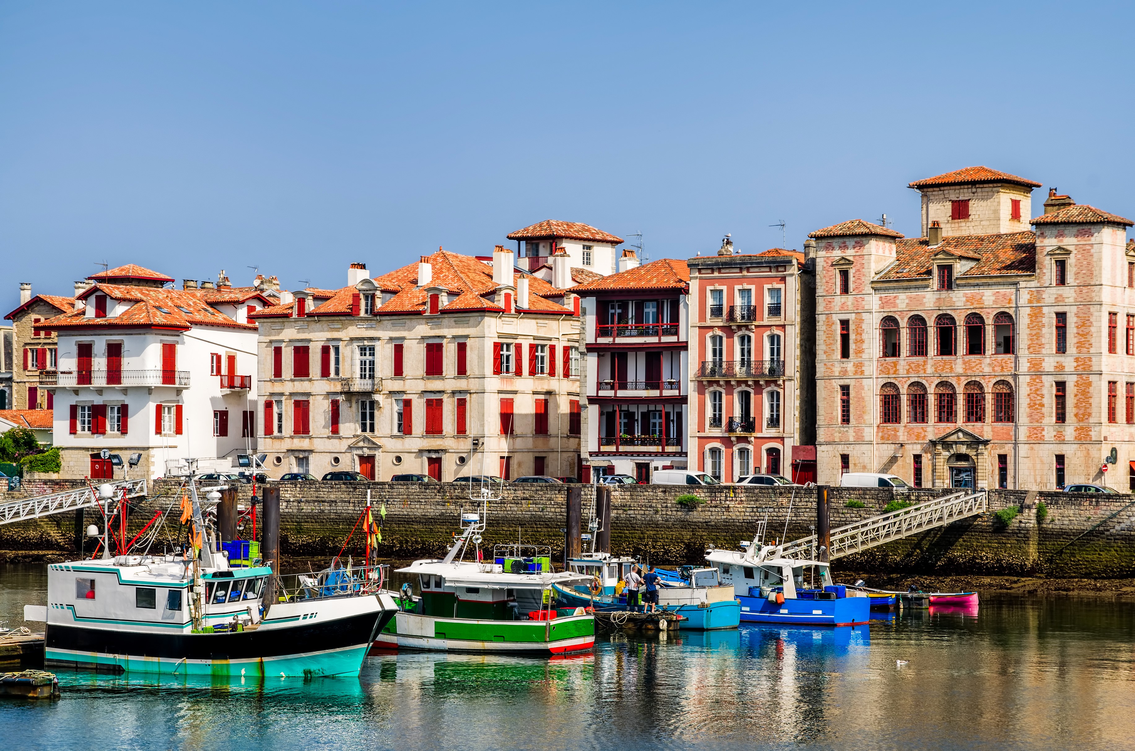 Boats docked in Saint-Jean-de-Luz, France HD Wallpaper