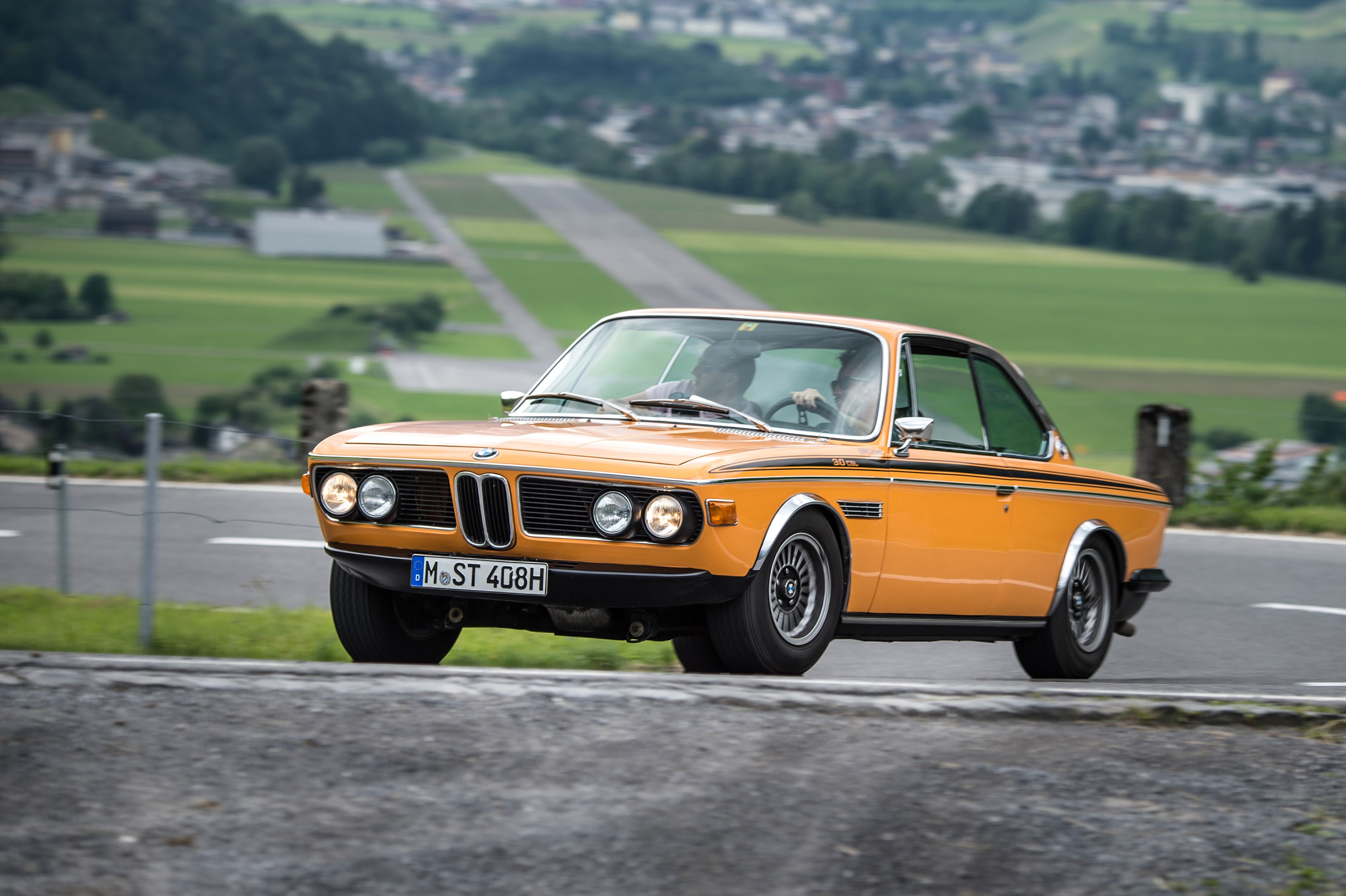 Orange 1971-73 BMW 3.0 CSL Coupe HD Wallpaper