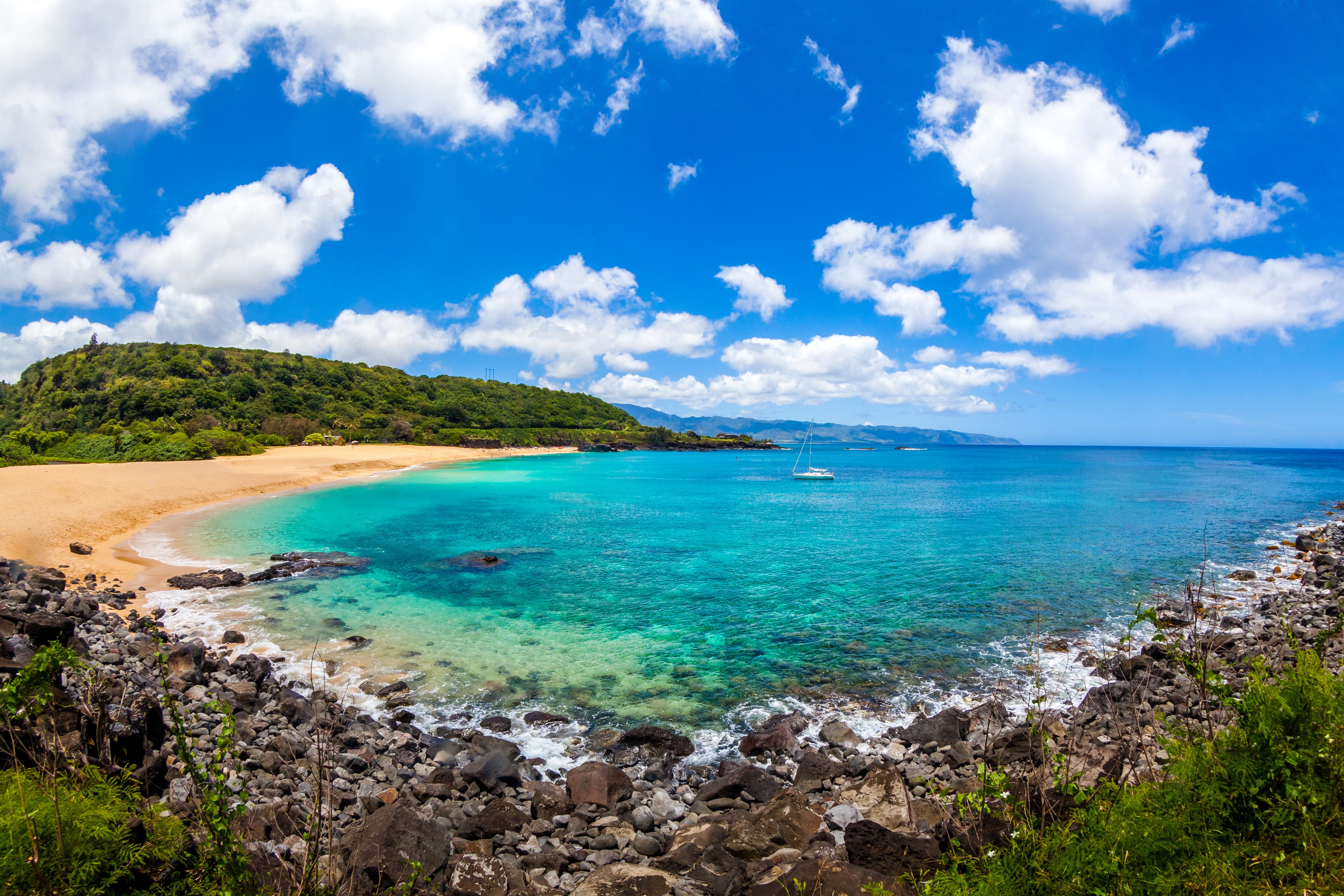 Hawaii Coastline with Beach and Sailboat HD Wallpaper