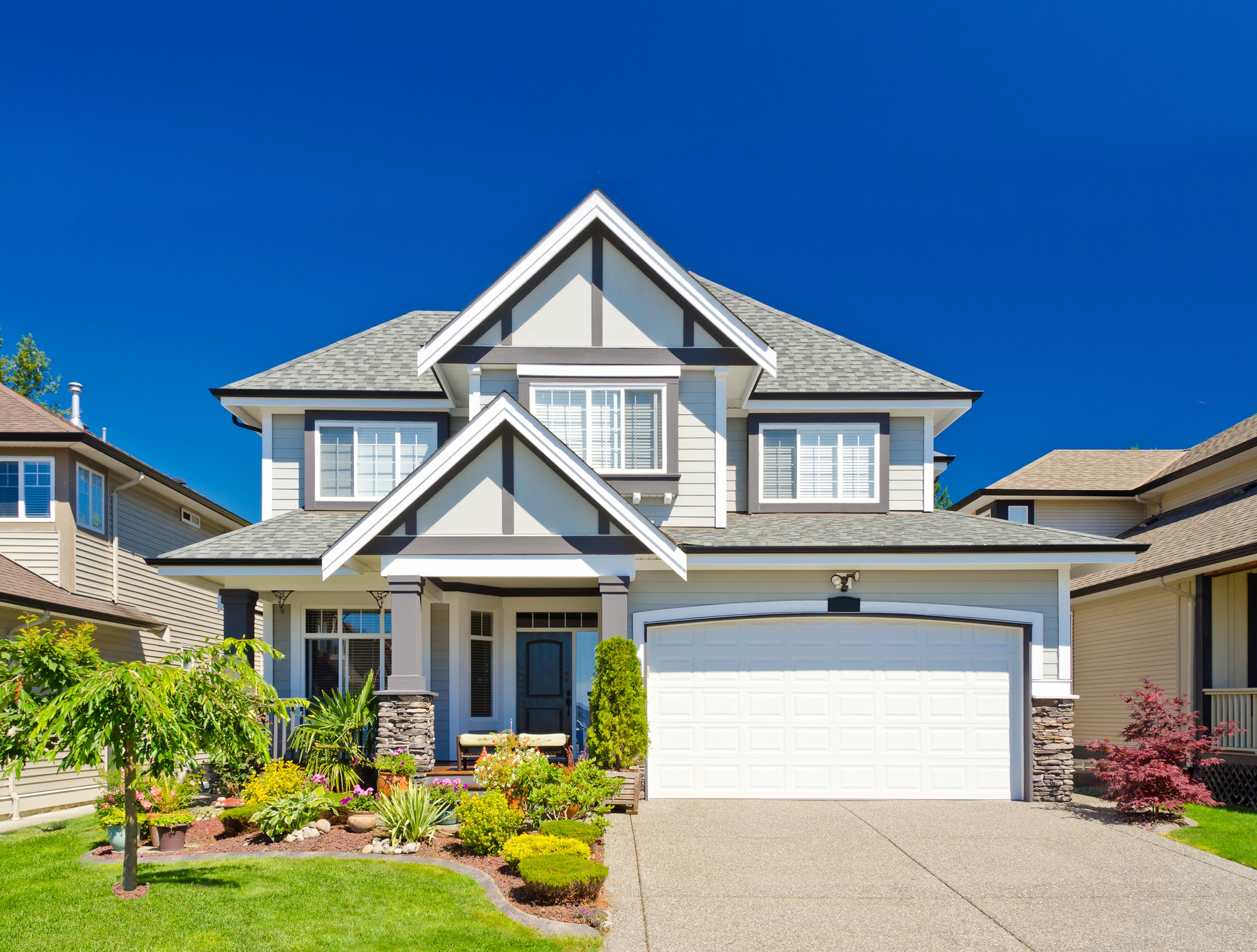 Modern Suburban House with Landscaped Garden HD Wallpaper