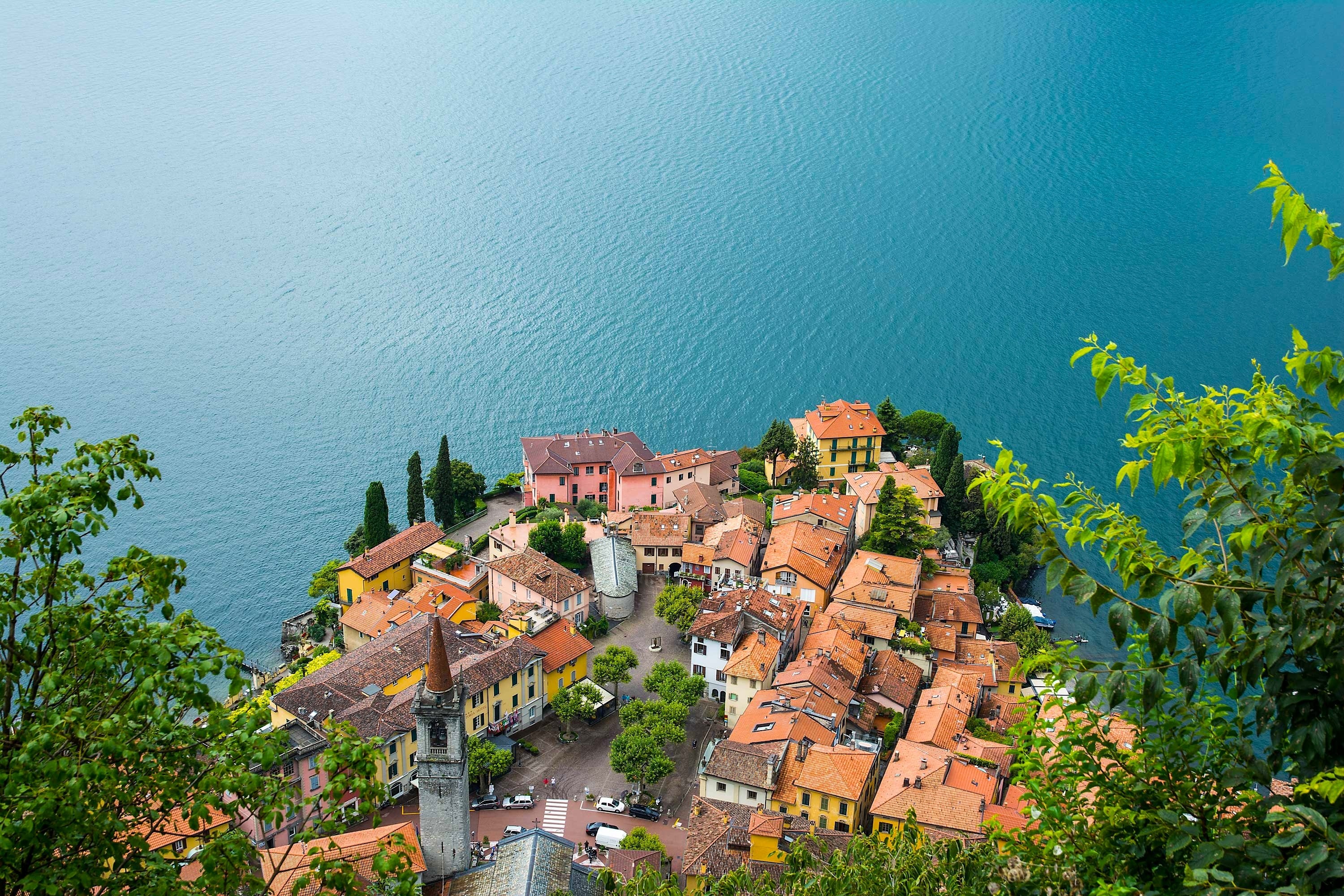 Aerial view of Varenna village on Lake Como, Italy HD Wallpaper
