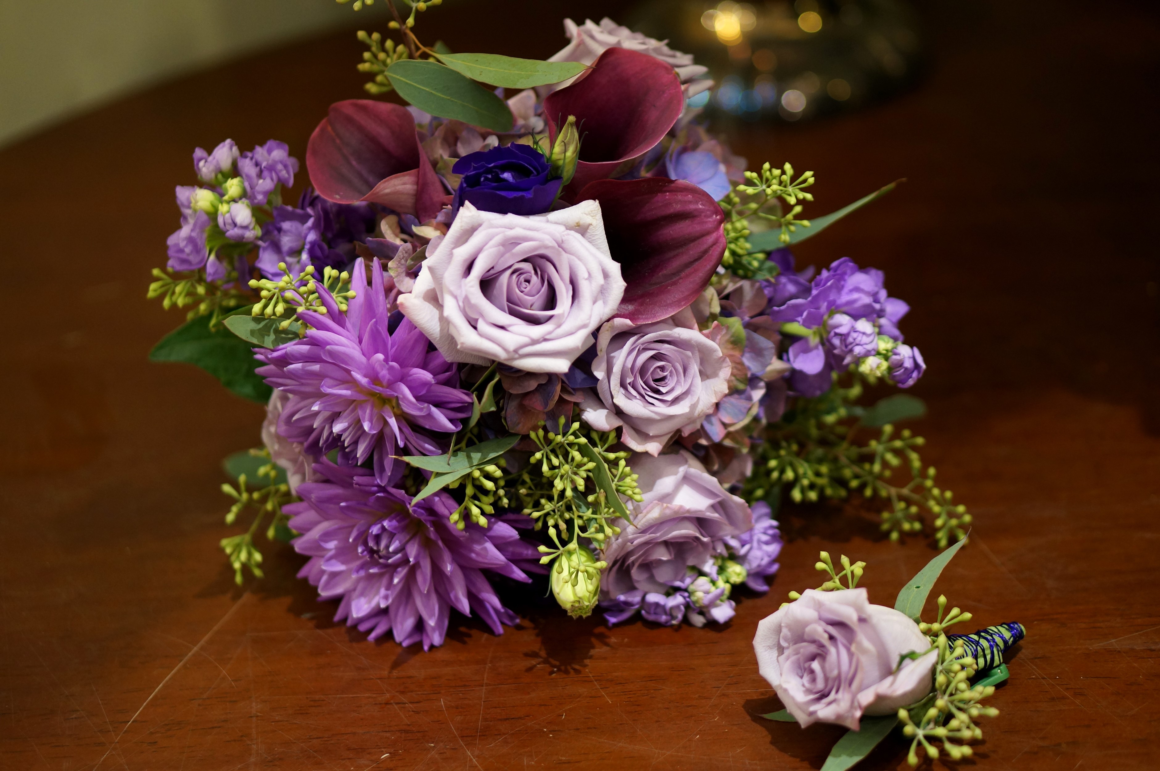 Purple and burgundy floral bouquet with boutonniere HD Wallpaper