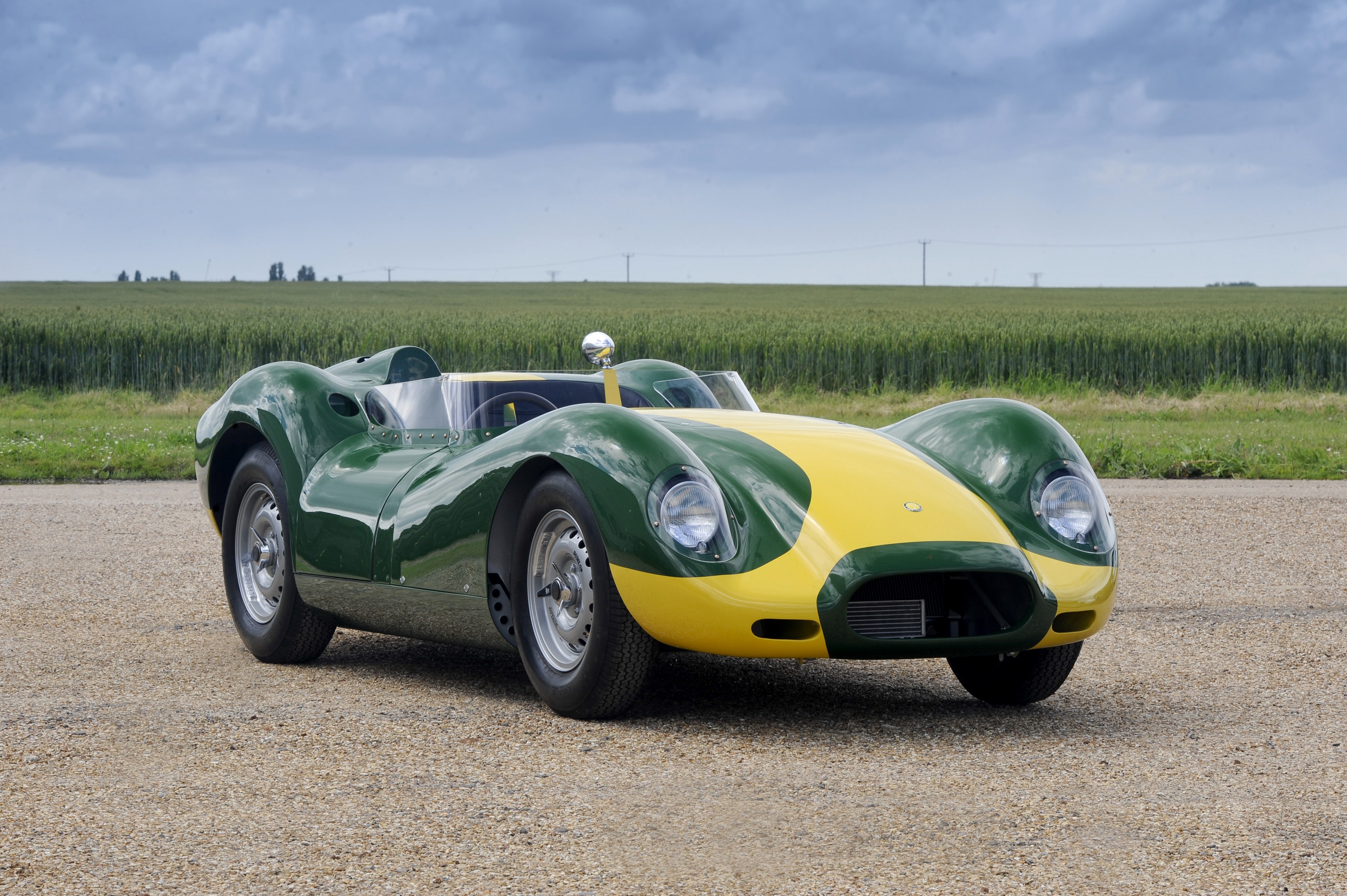 Green and yellow 2016 Lister Knobbly Stirling Moss Edition HD Wallpaper