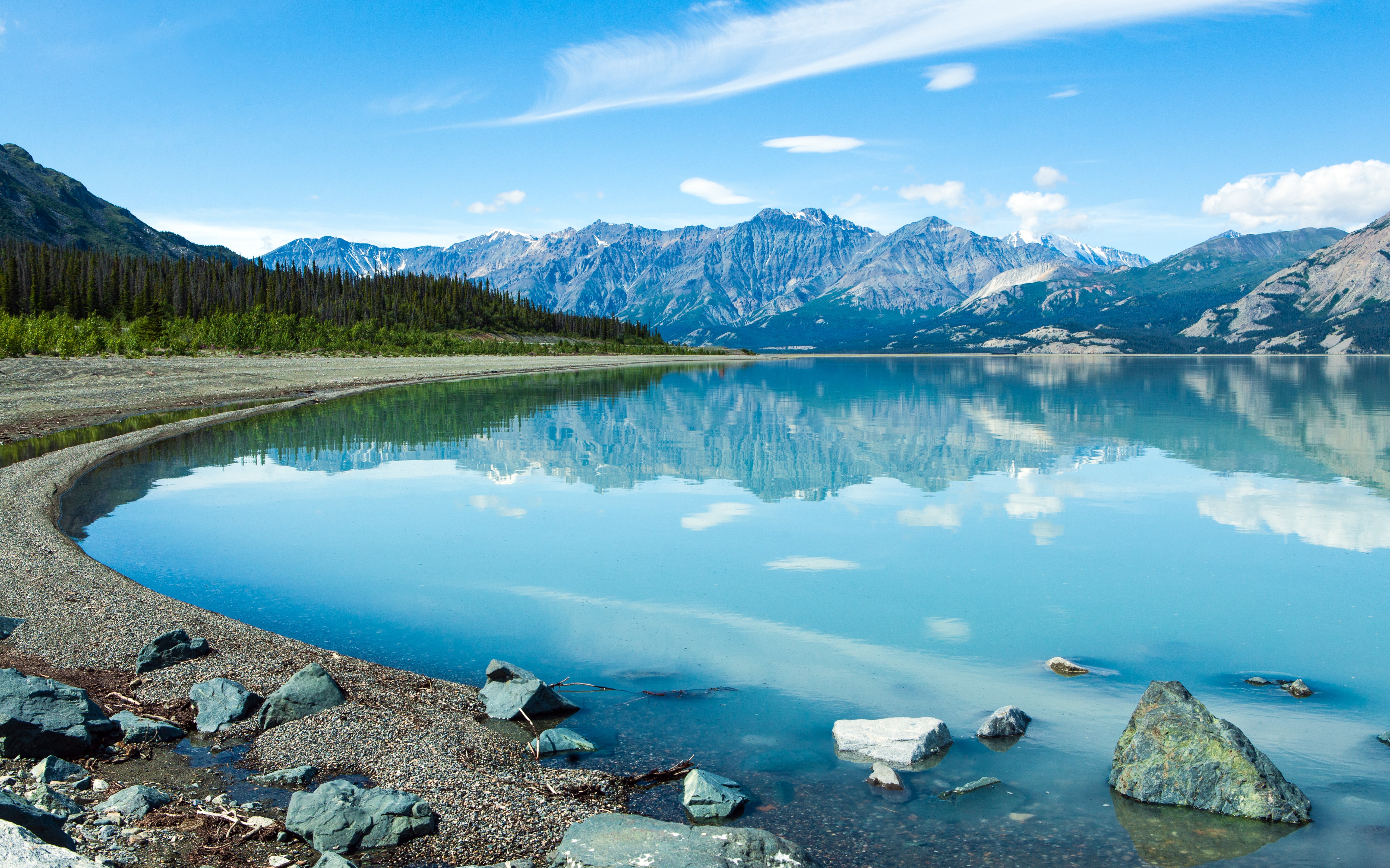 Kluane Lake and Mountains in Yukon, Canada HD Wallpaper