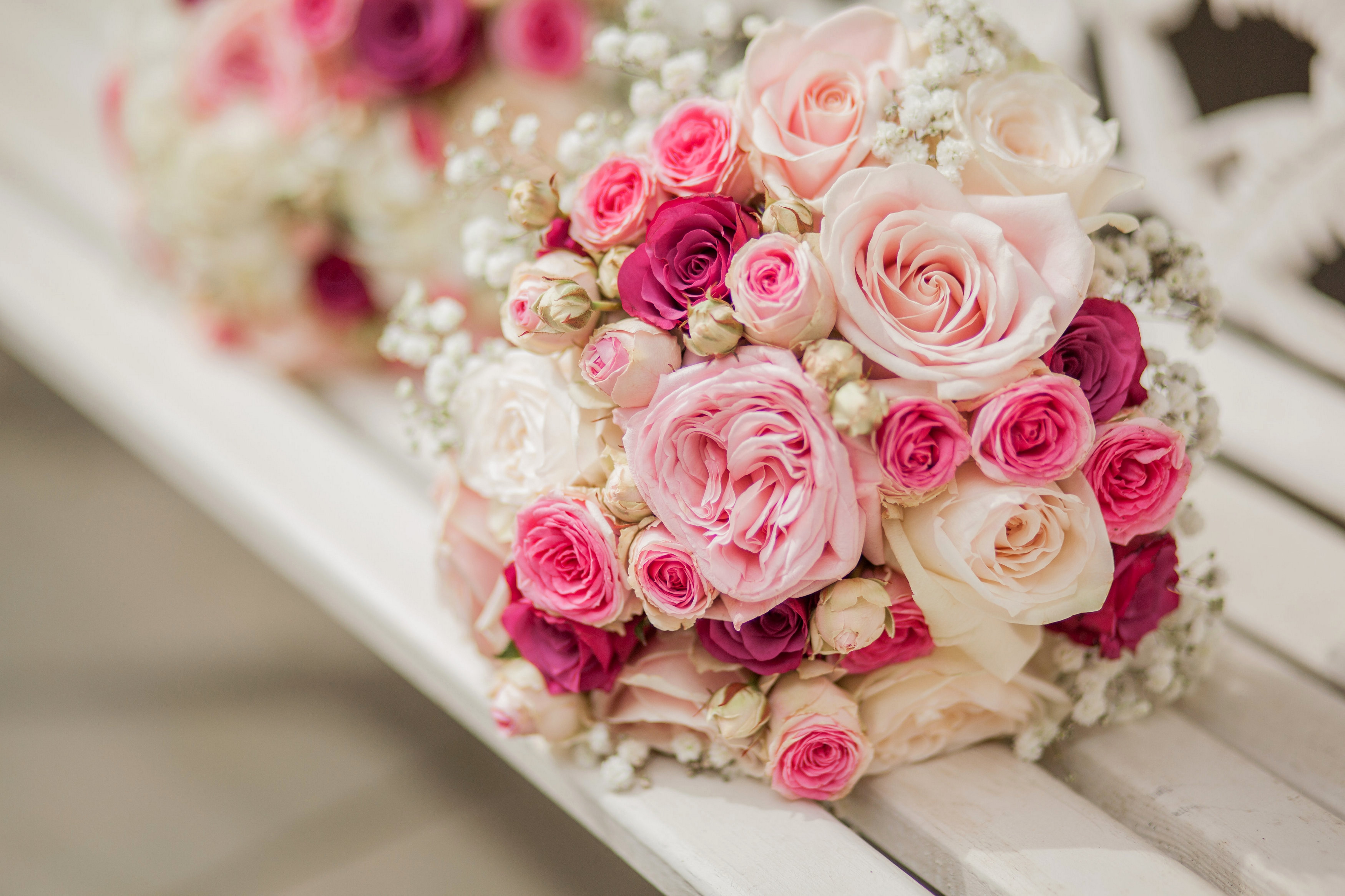 Roses Bouquets 4K HD Wallpaper