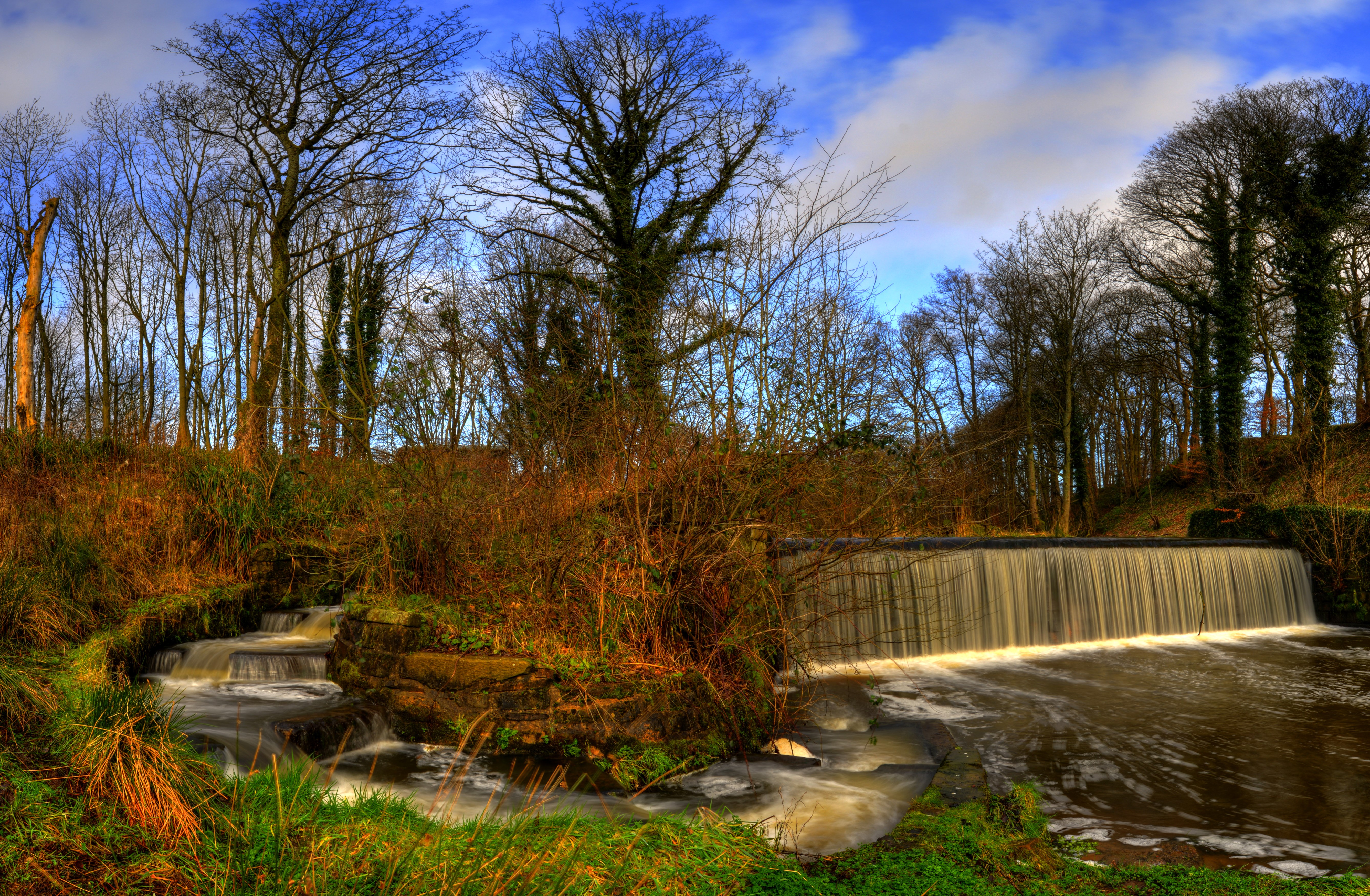 Waterfall on Yarrow River, Lancashire, United Kingdom HD Wallpaper