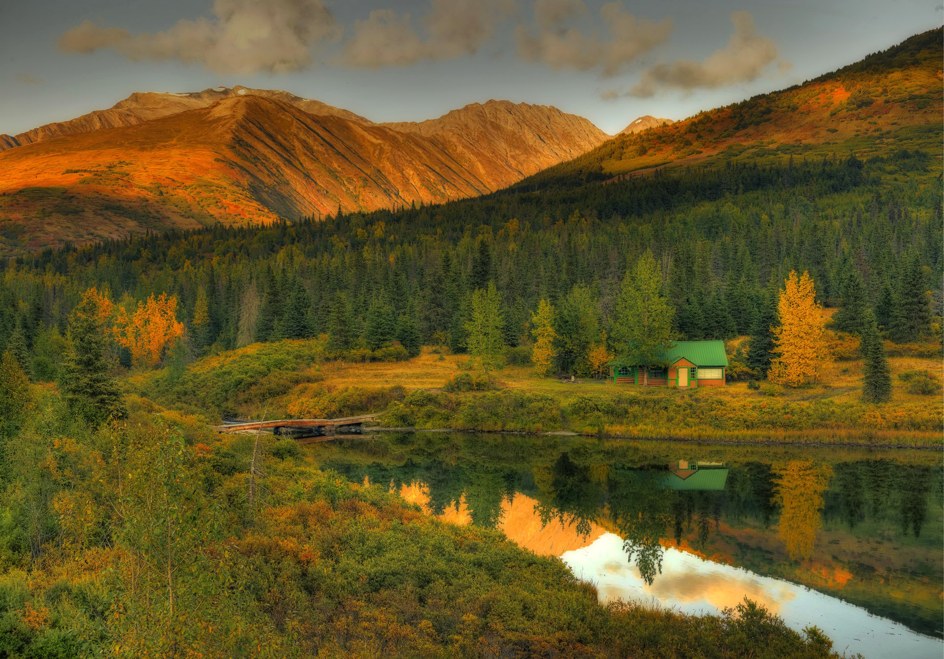 Cabin by a lake in Alaska during autumn HD Wallpaper