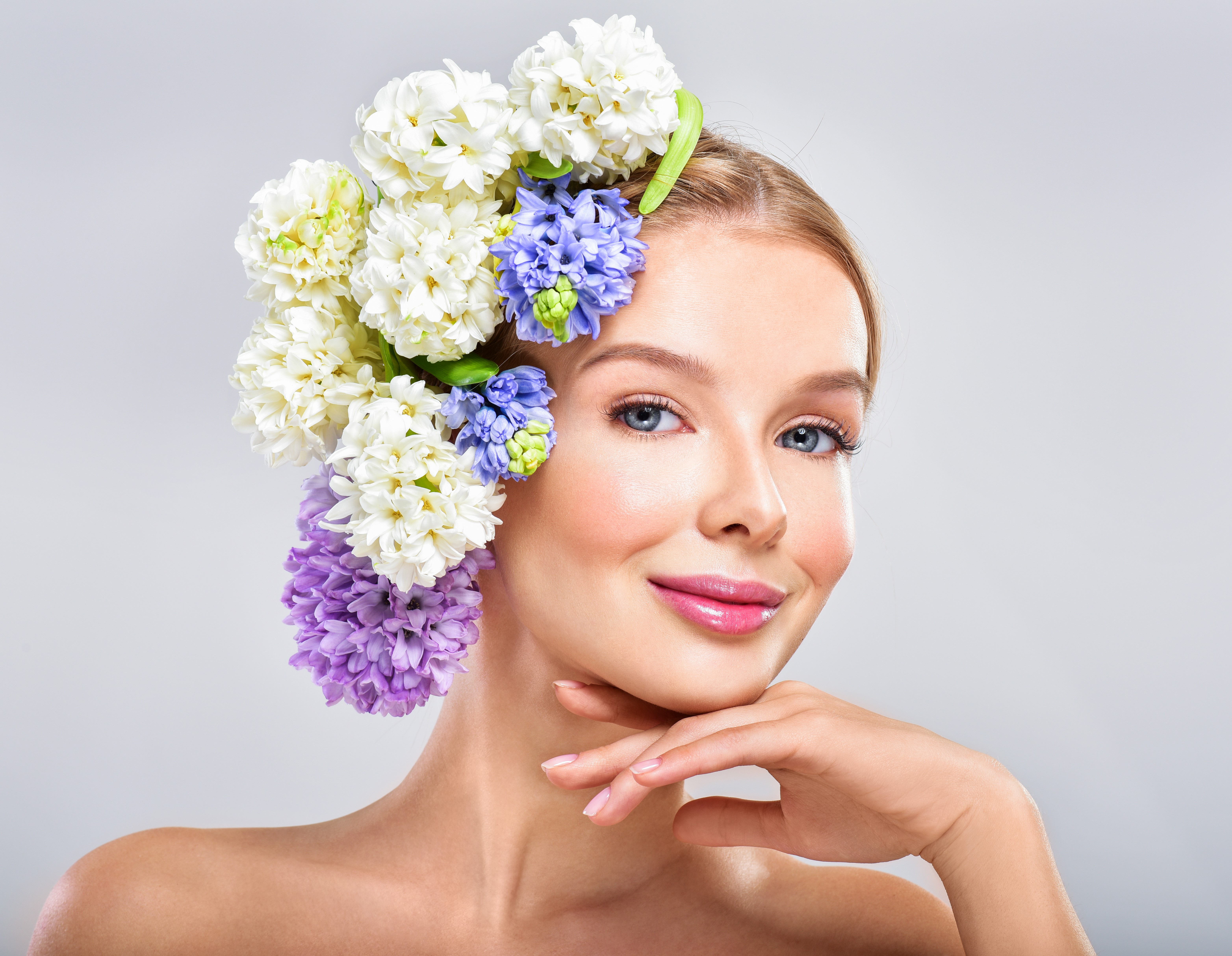 Blonde girl with hyacinths in her hair HD Wallpaper