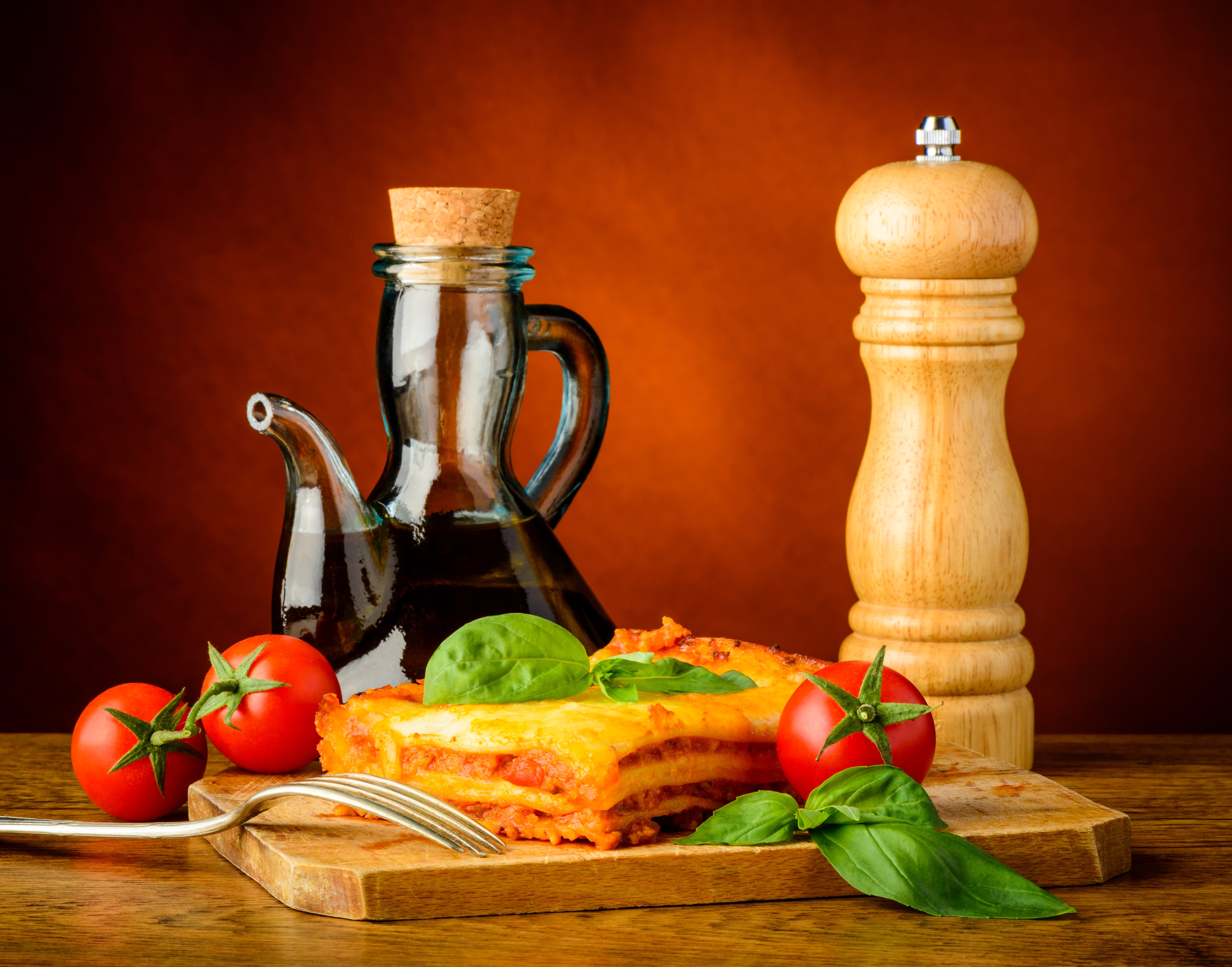 Still-life of Lasagne with Tomatoes and Olive Oil HD Wallpaper