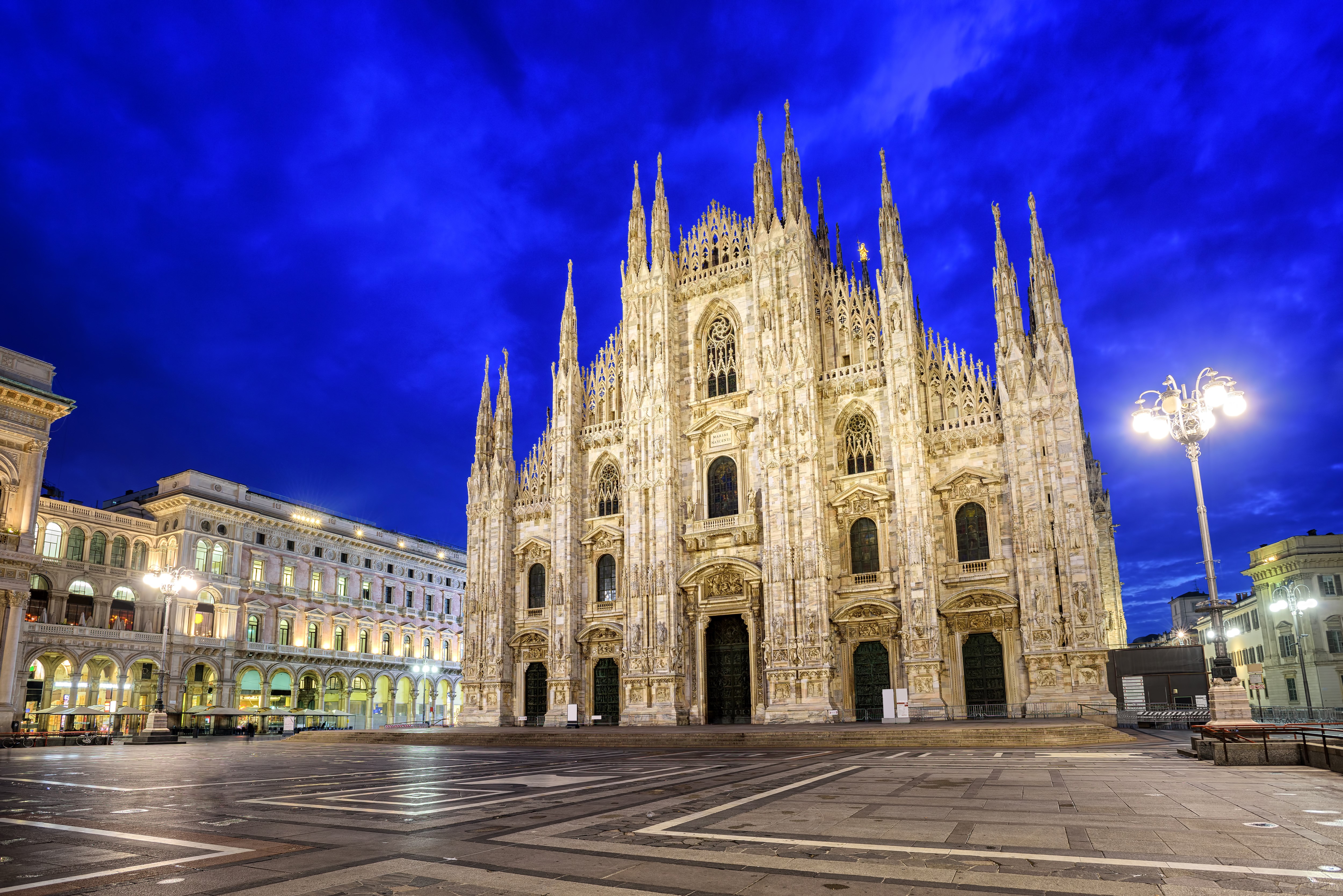 Milan Cathedral at Night, Italy HD Wallpaper