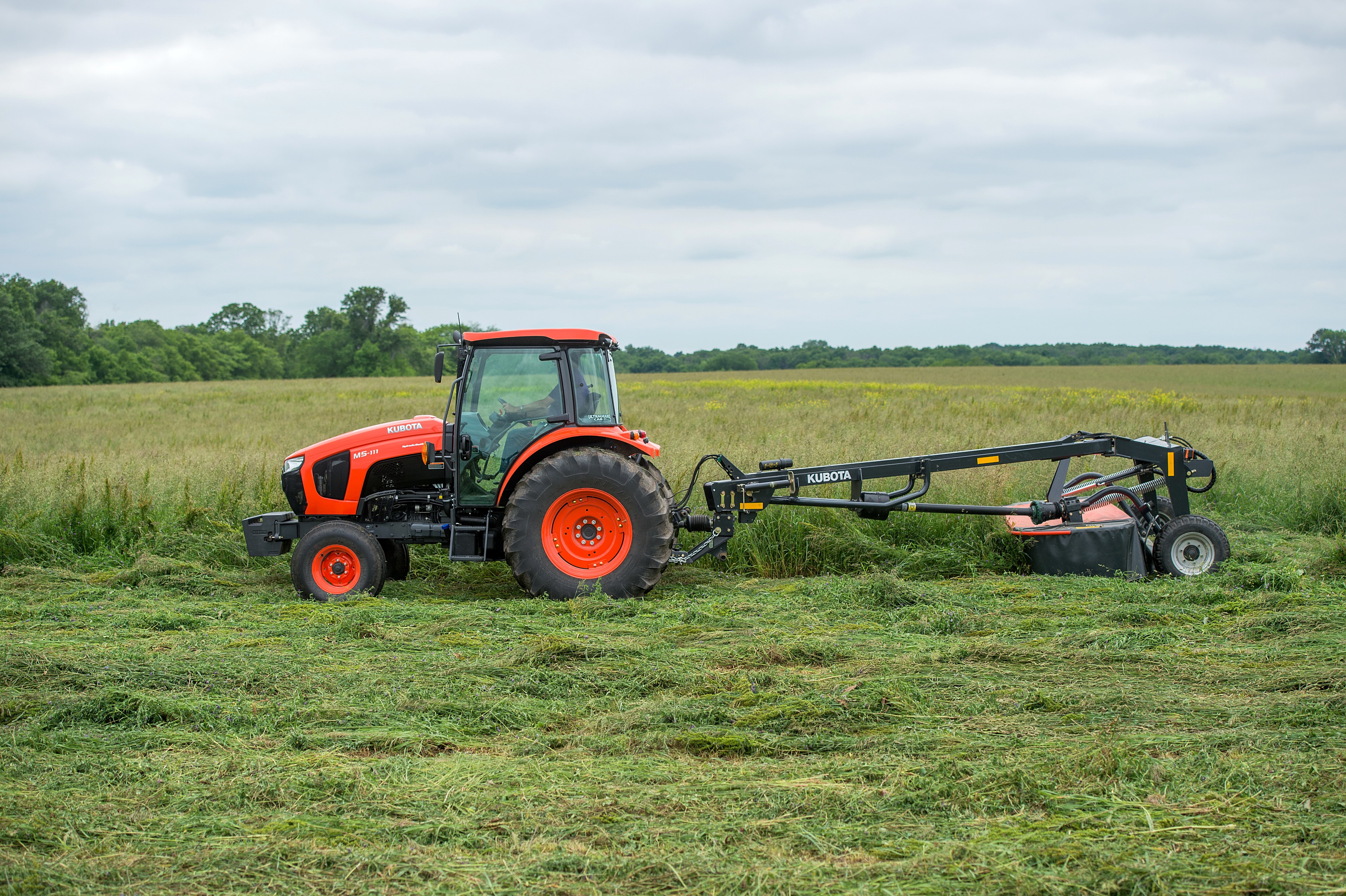 2015-16 Kubota M5-111 Tractor Mowing Field HD Wallpaper