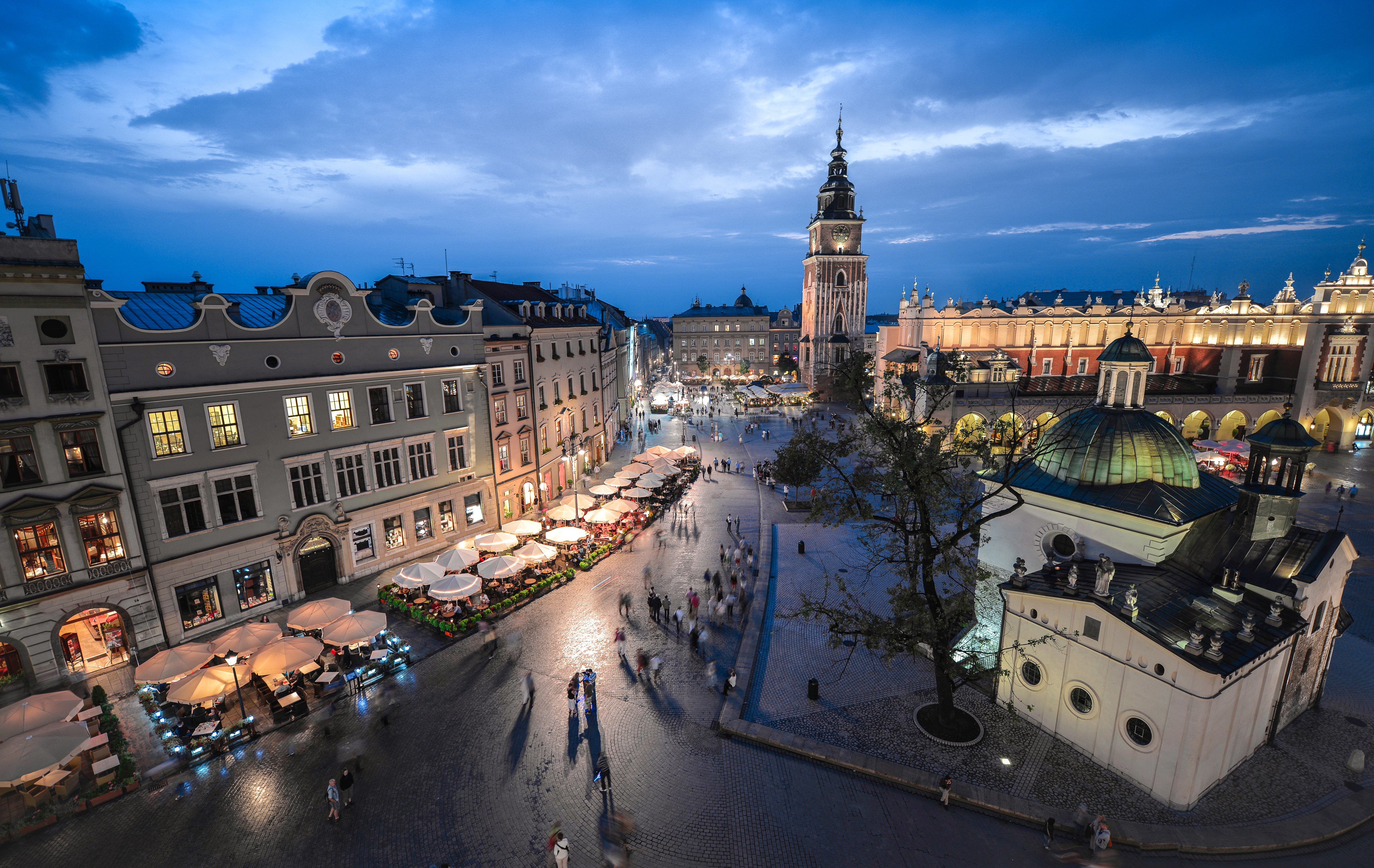 Krakow Town Square at Dusk with Tower and Church HD Wallpaper