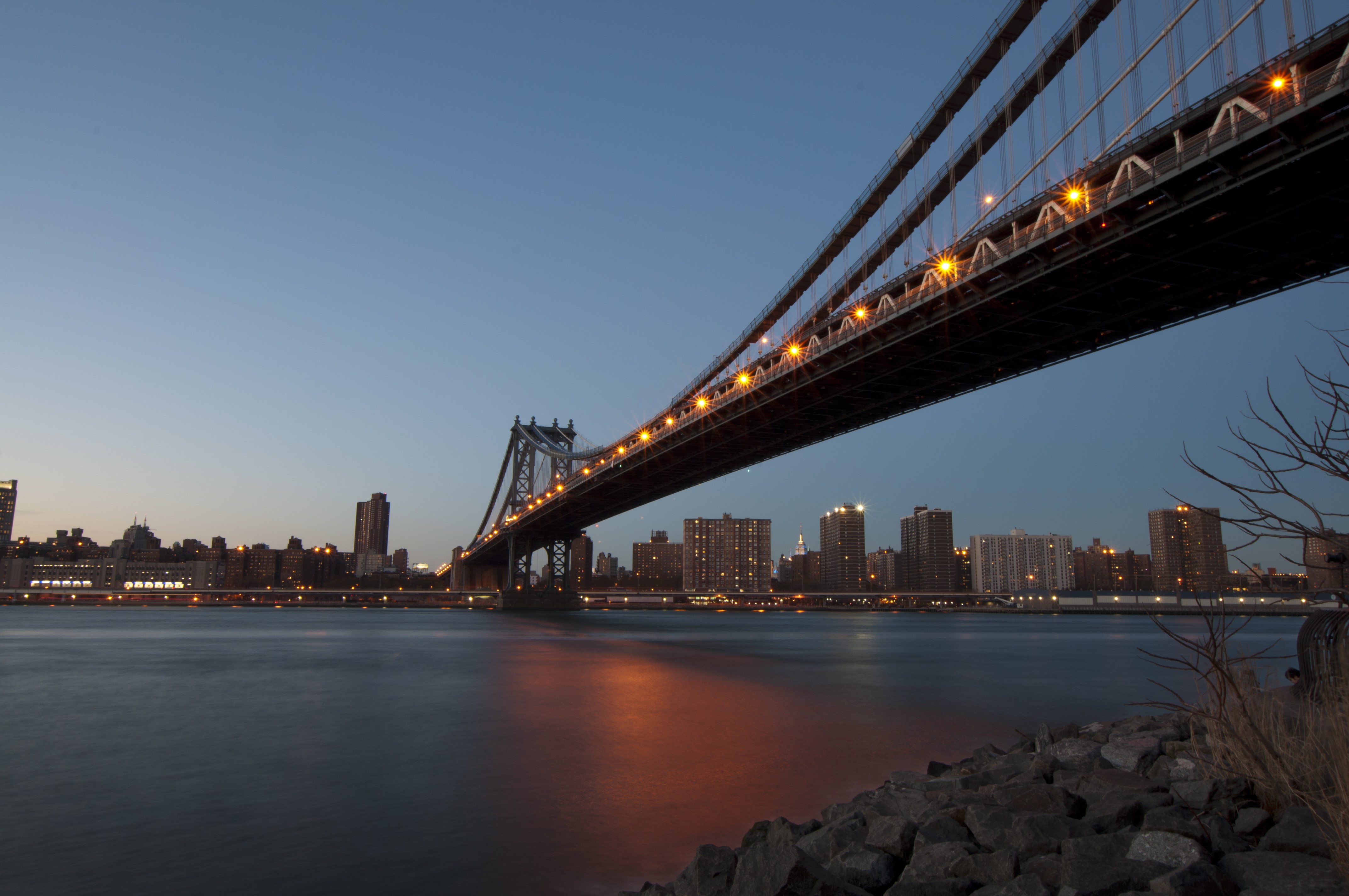Manhattan Bridge at Dusk, New York City HD Wallpaper