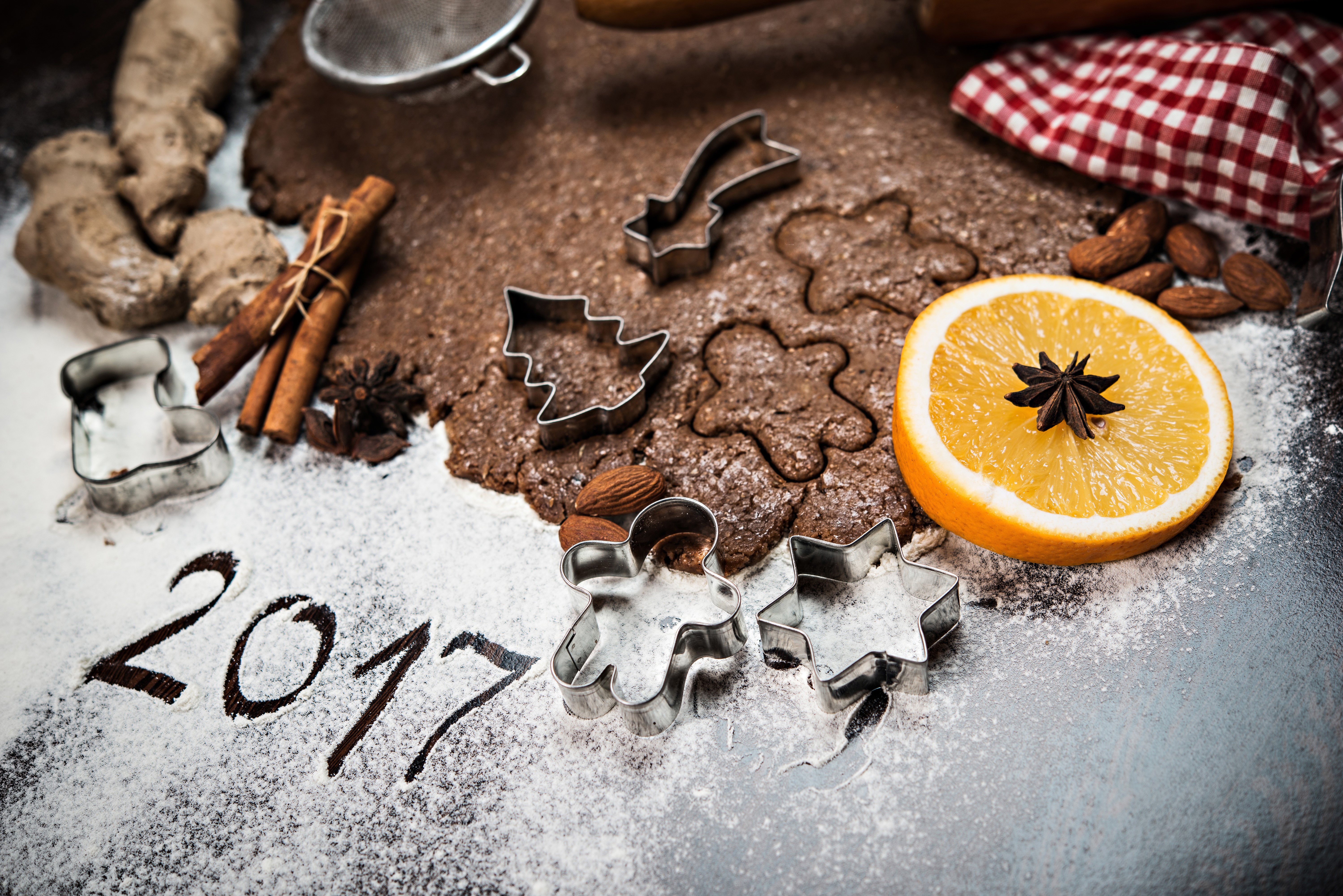2017 Christmas cookies preparation with orange and spices HD Wallpaper
