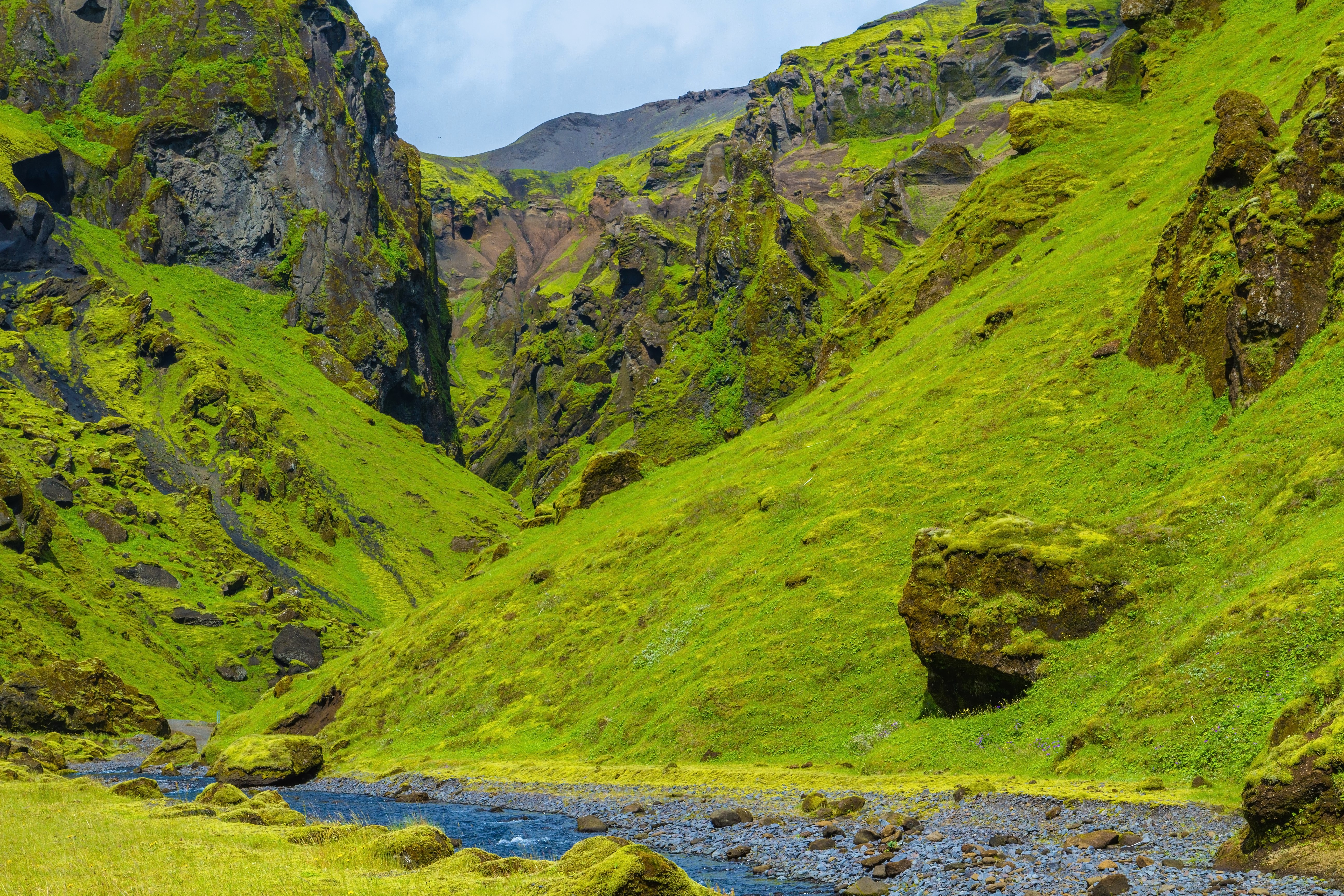 Pakgil Canyon Iceland Mountains Moss Stream HD Wallpaper