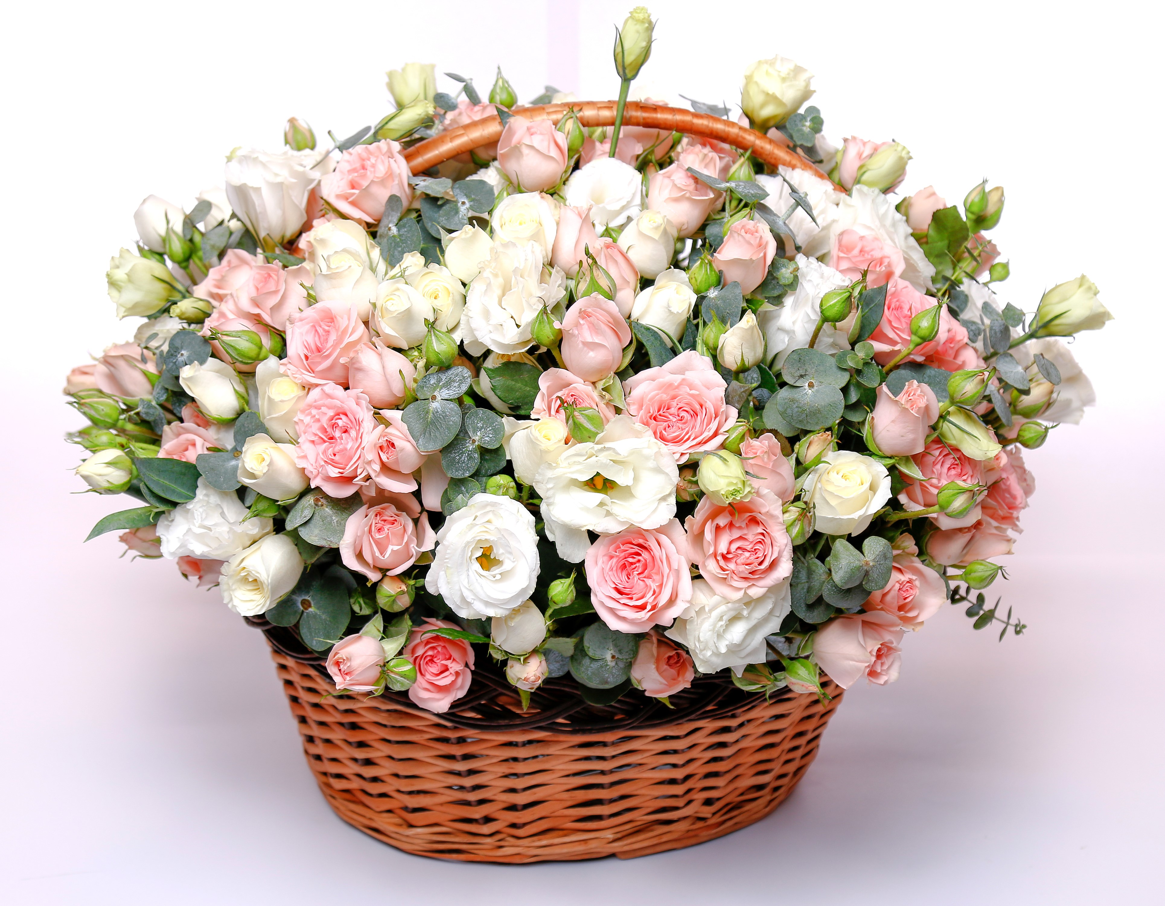 Roses and Eustoma in a Wicker Basket HD Wallpaper