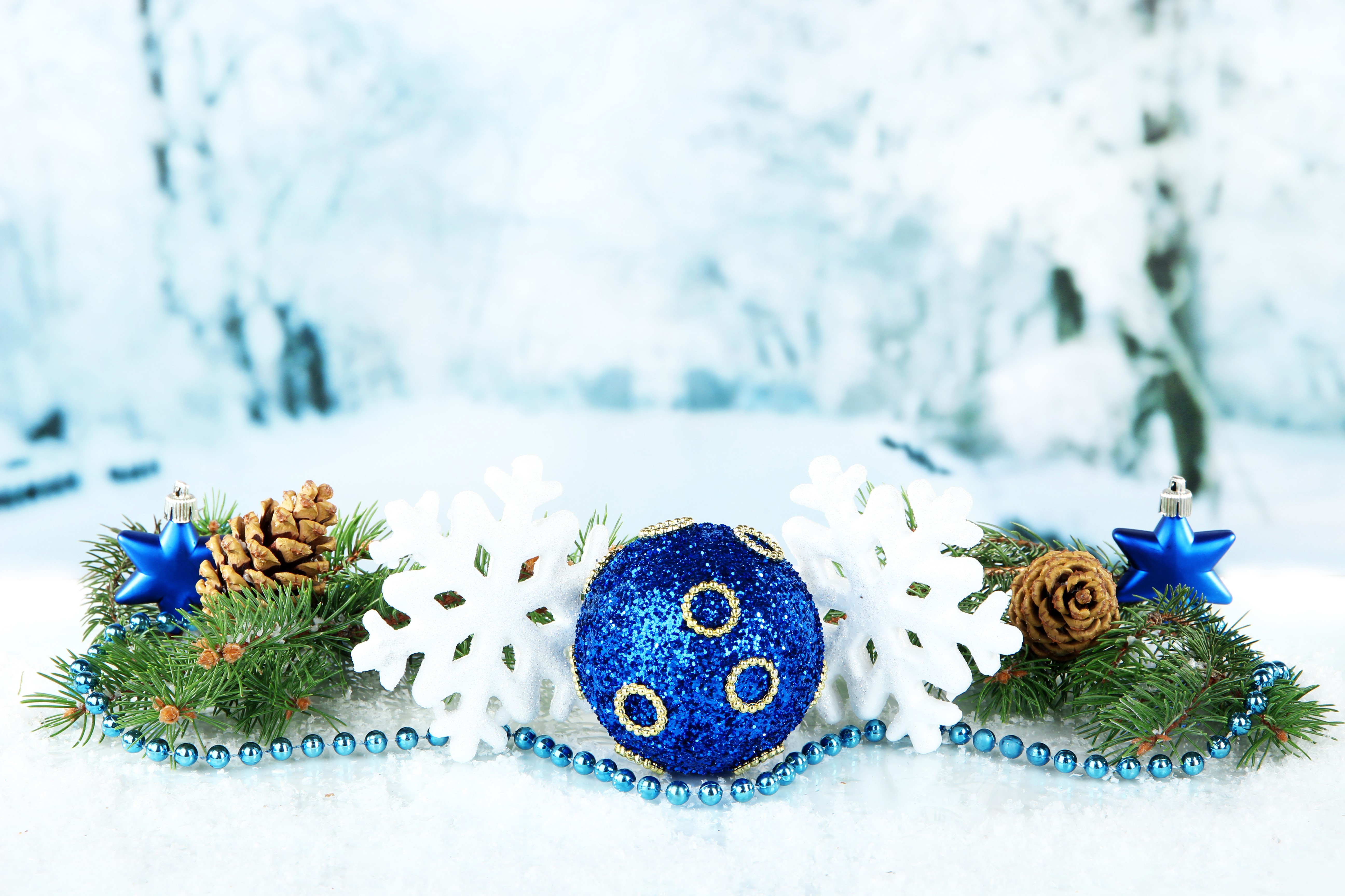 Christmas Decorations with Pine Cones and Snowflakes HD Wallpaper