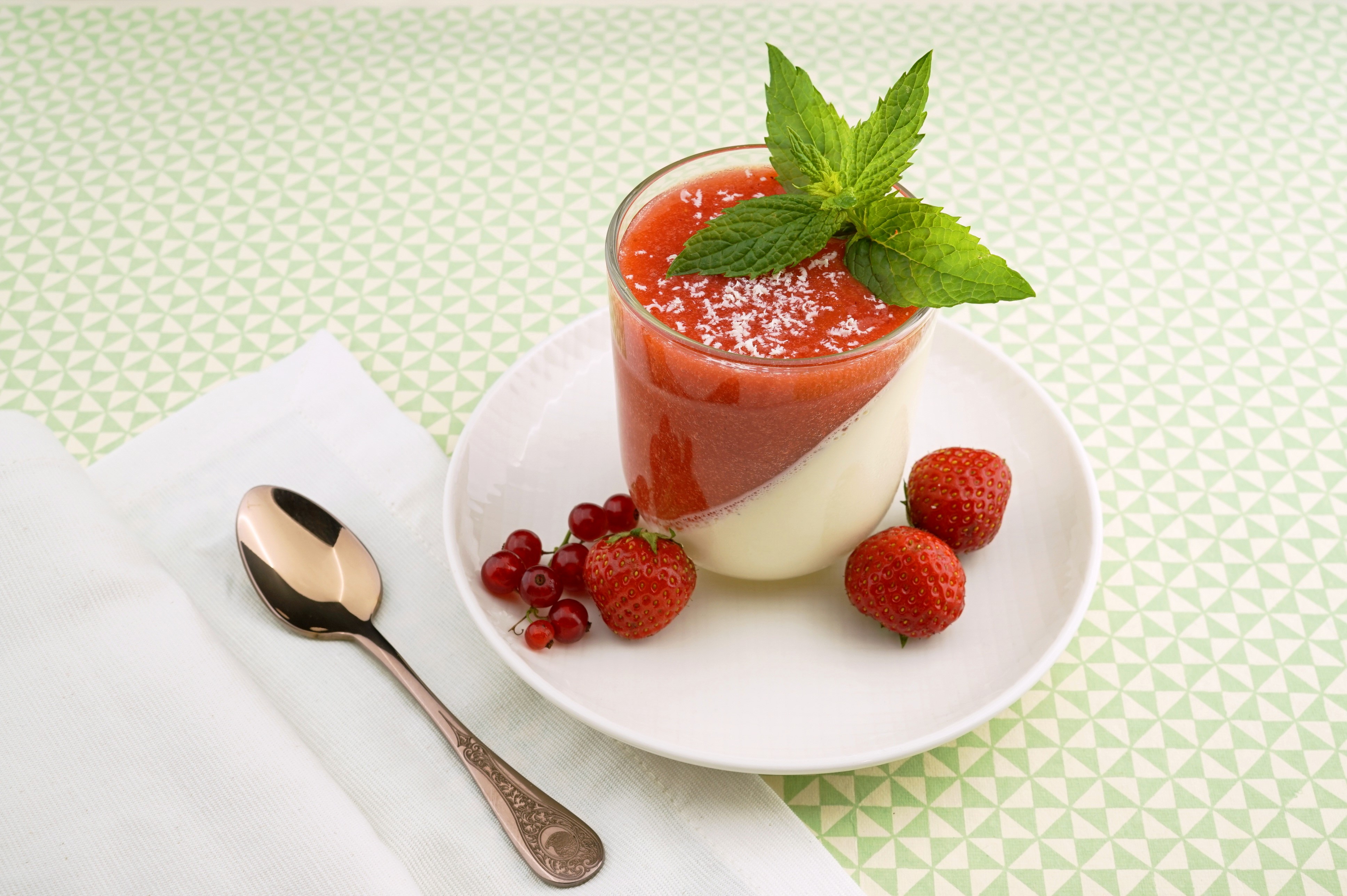 Strawberry Panna Cotta with Currants and Mint HD Wallpaper