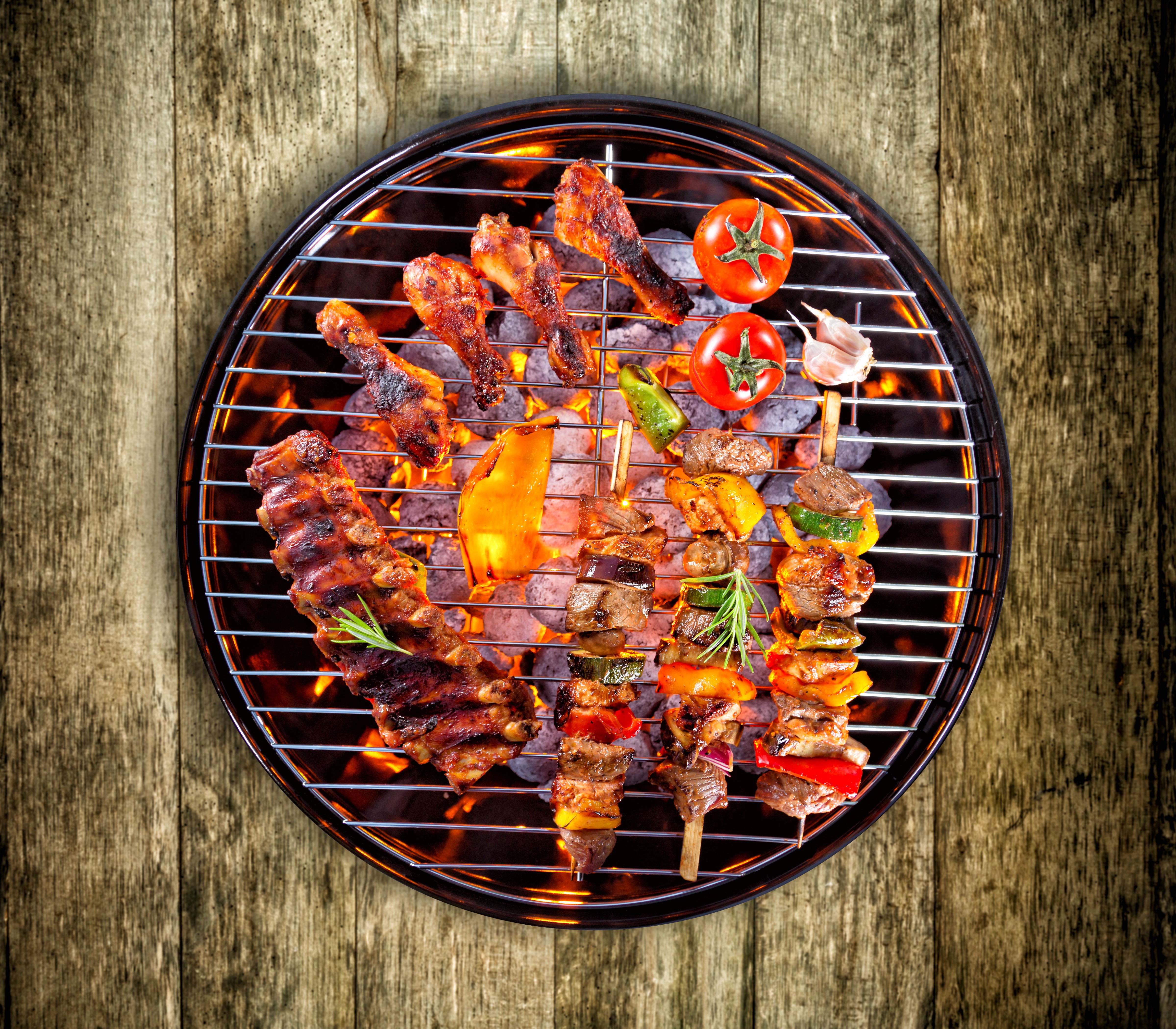 Barbecue Grill with Meat and Vegetables HD Wallpaper