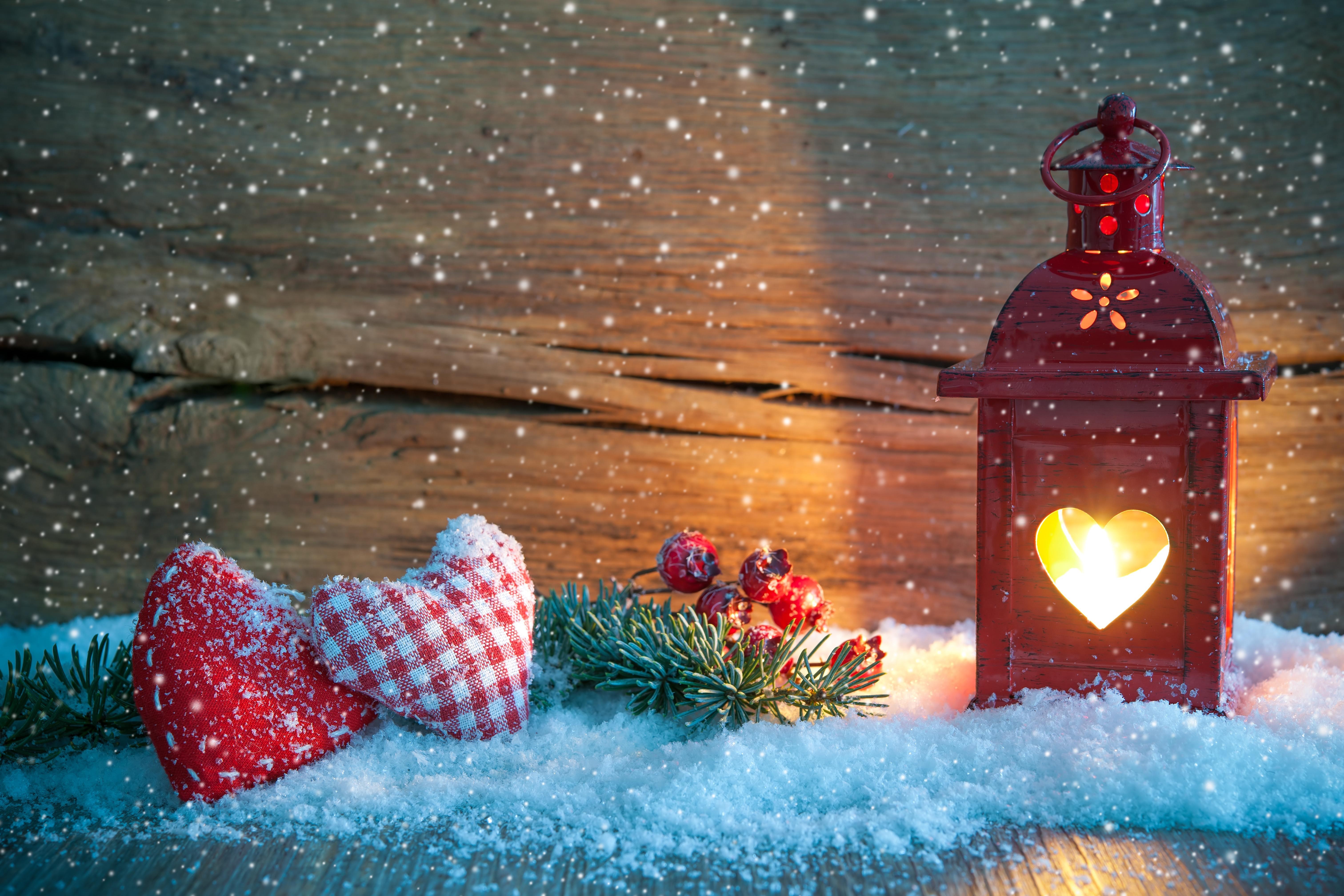 Christmas lantern with hearts and snow HD Wallpaper