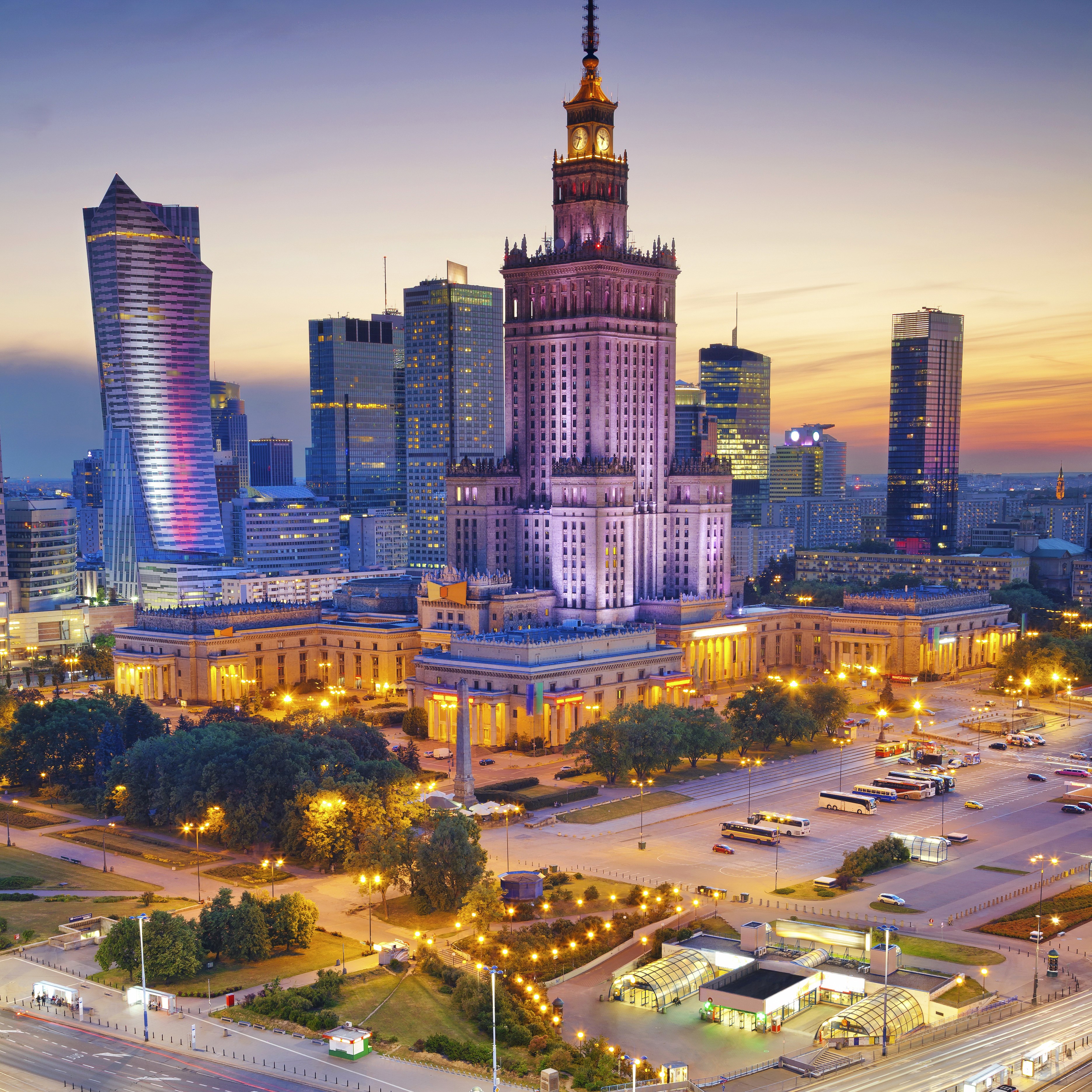 Palace of Culture and Science in Warsaw, Poland at dusk HD Wallpaper