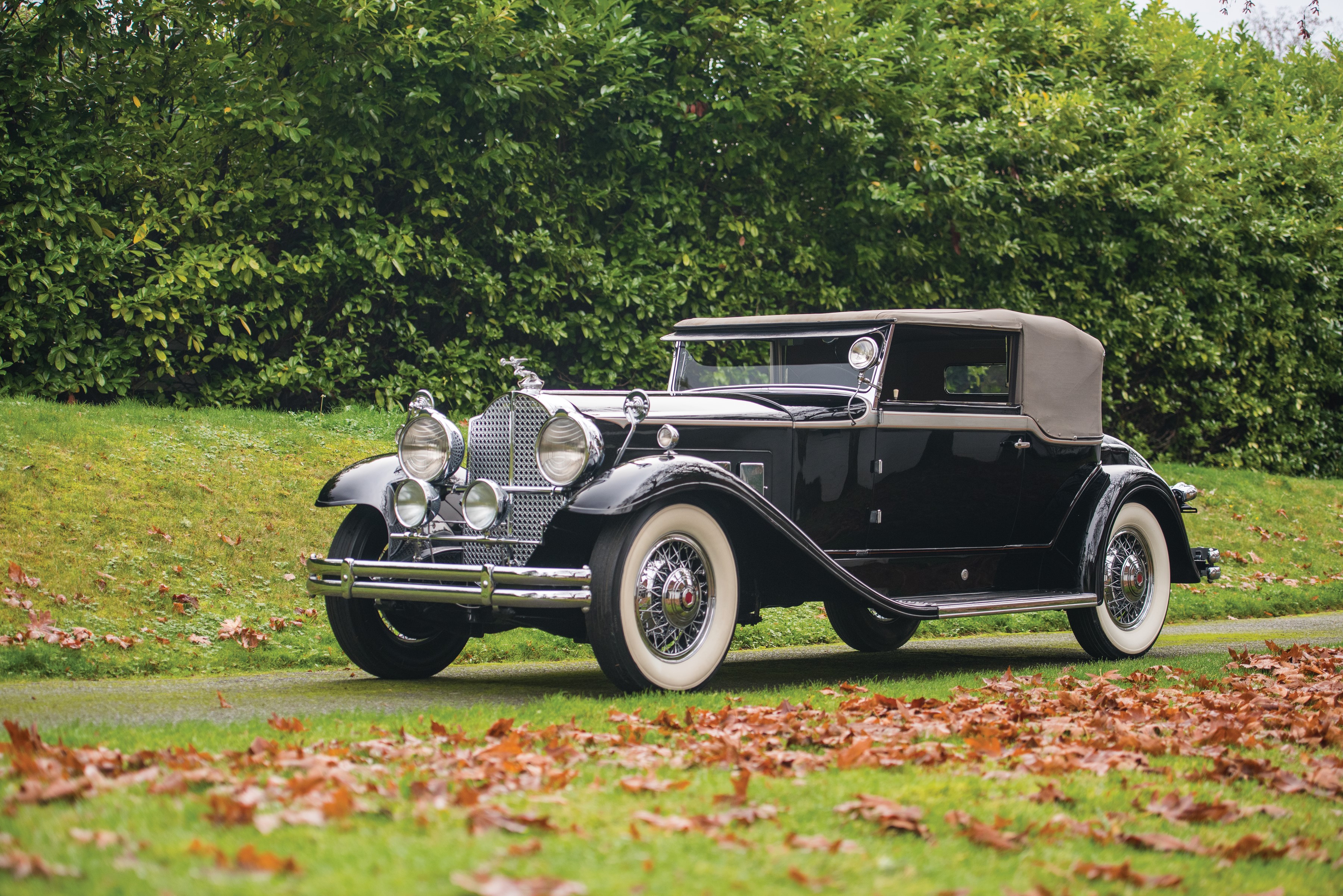 1931 Packard Individual Custom Eight Convertible Victoria by Dietrich HD Wallpaper