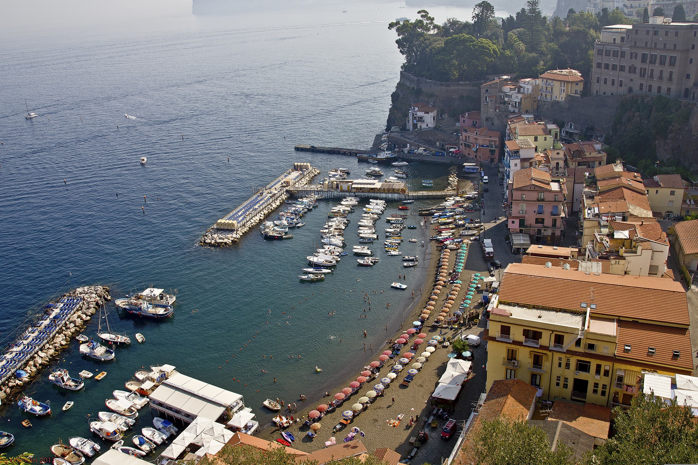 Sorrento, Italy coast with harbor and beach from above HD Wallpaper