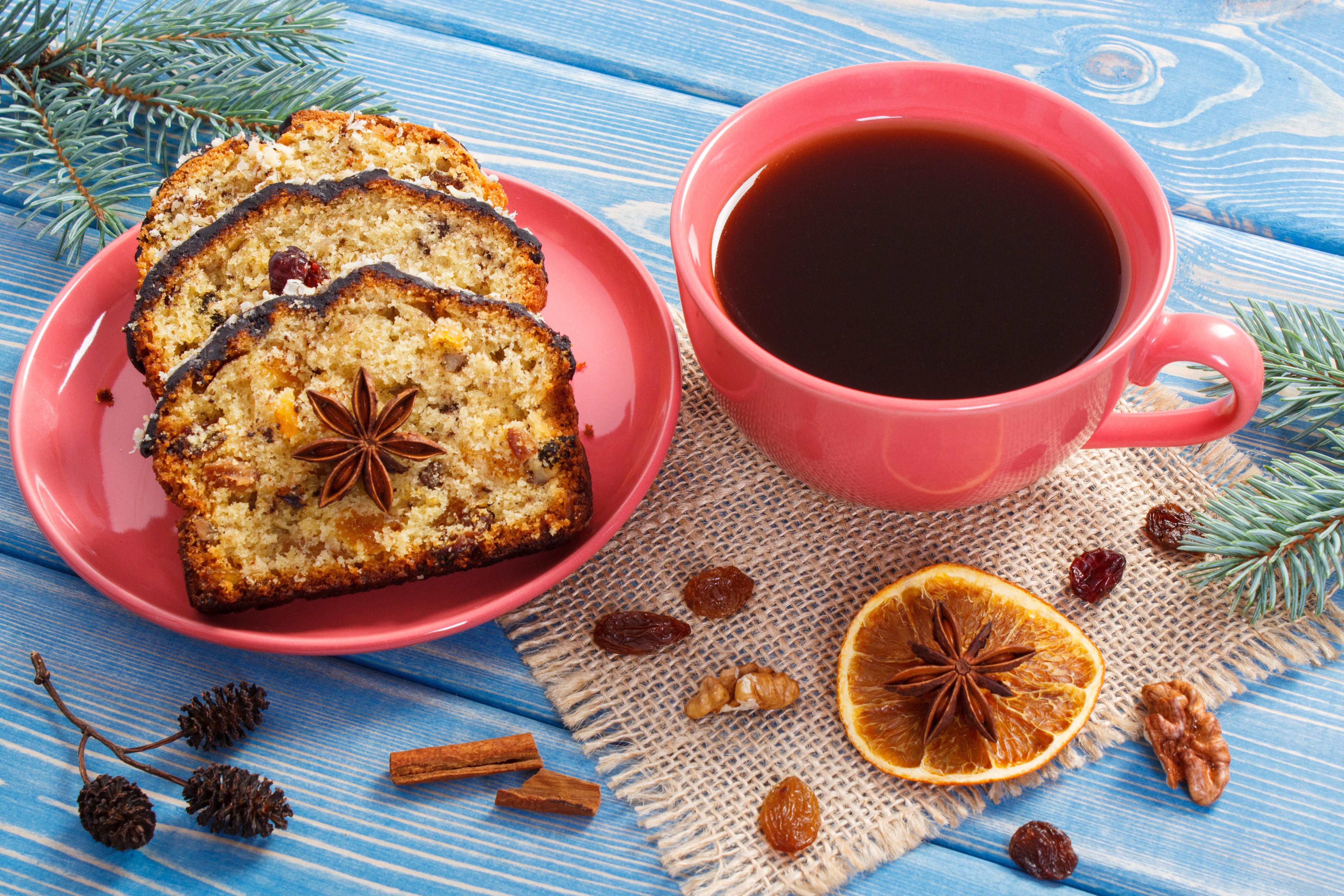 Christmas pound cake with coffee and pine branches HD Wallpaper