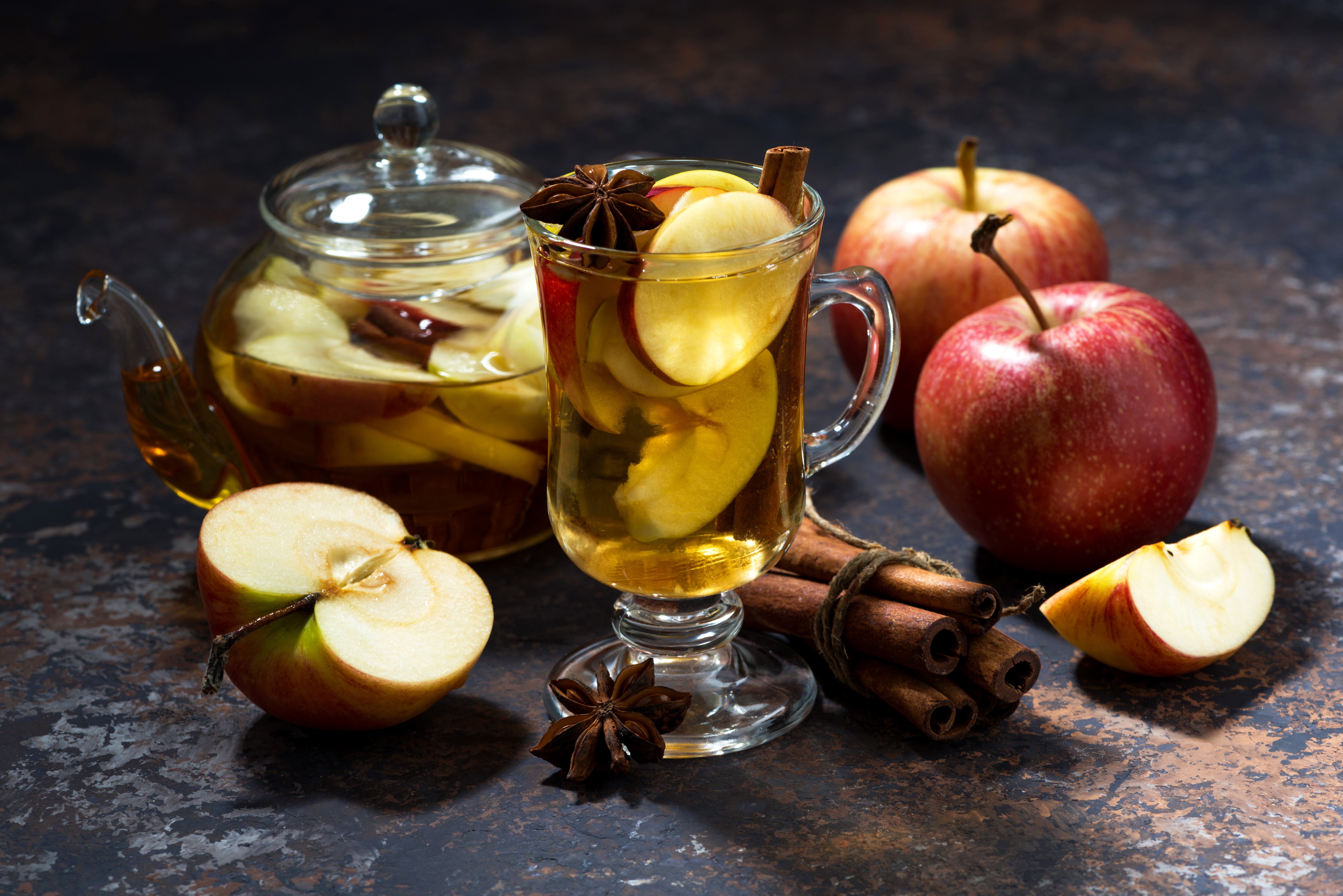 Hot Apple Cider with Cinnamon and Star Anise HD Wallpaper