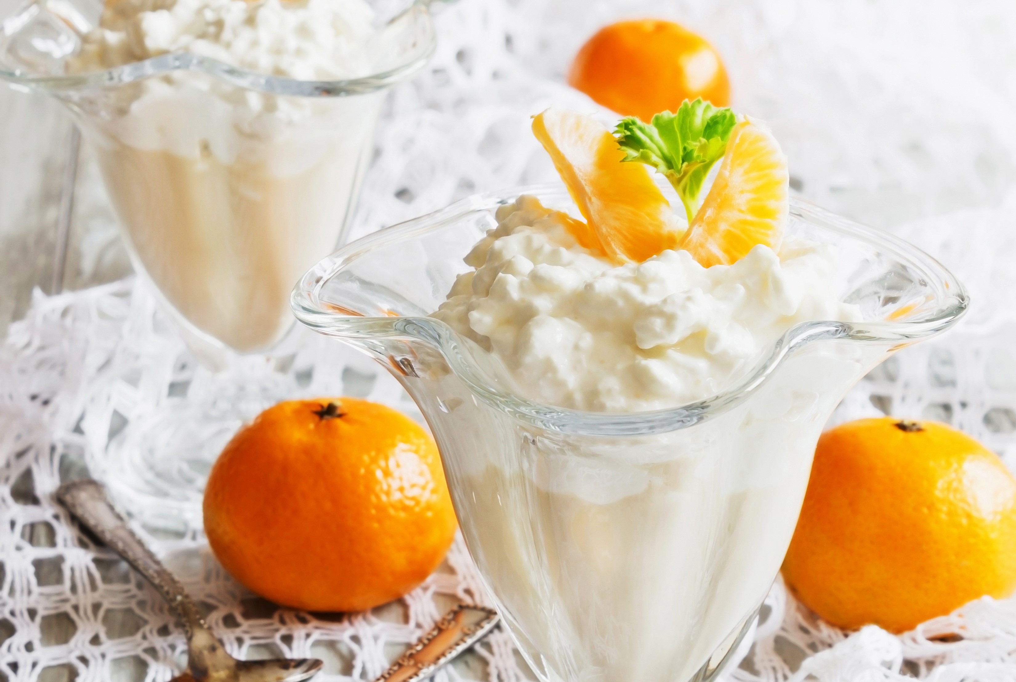 Dessert with Mandarin oranges and cottage cheese HD Wallpaper