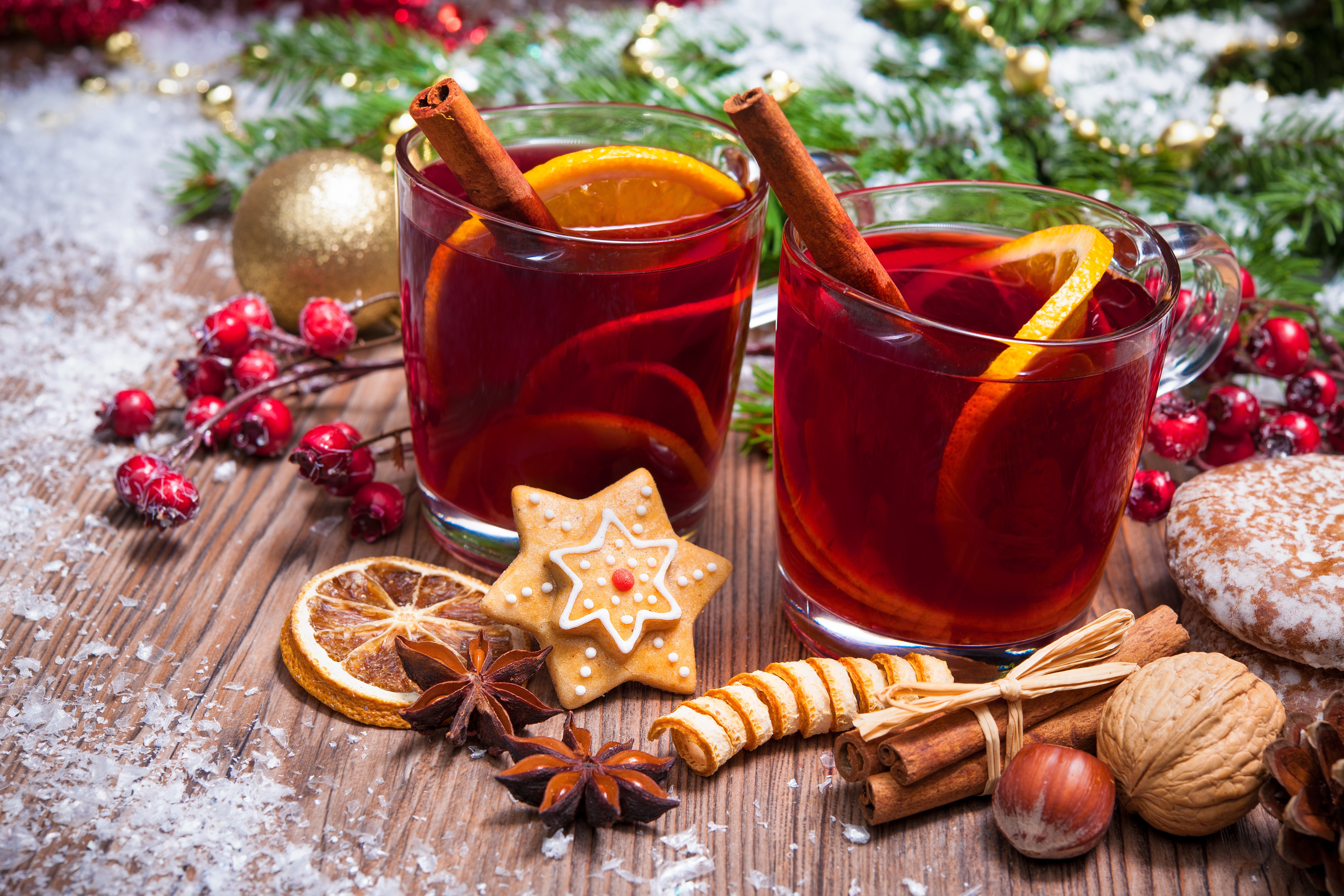 Christmas mulled wine with cinnamon and orange HD Wallpaper
