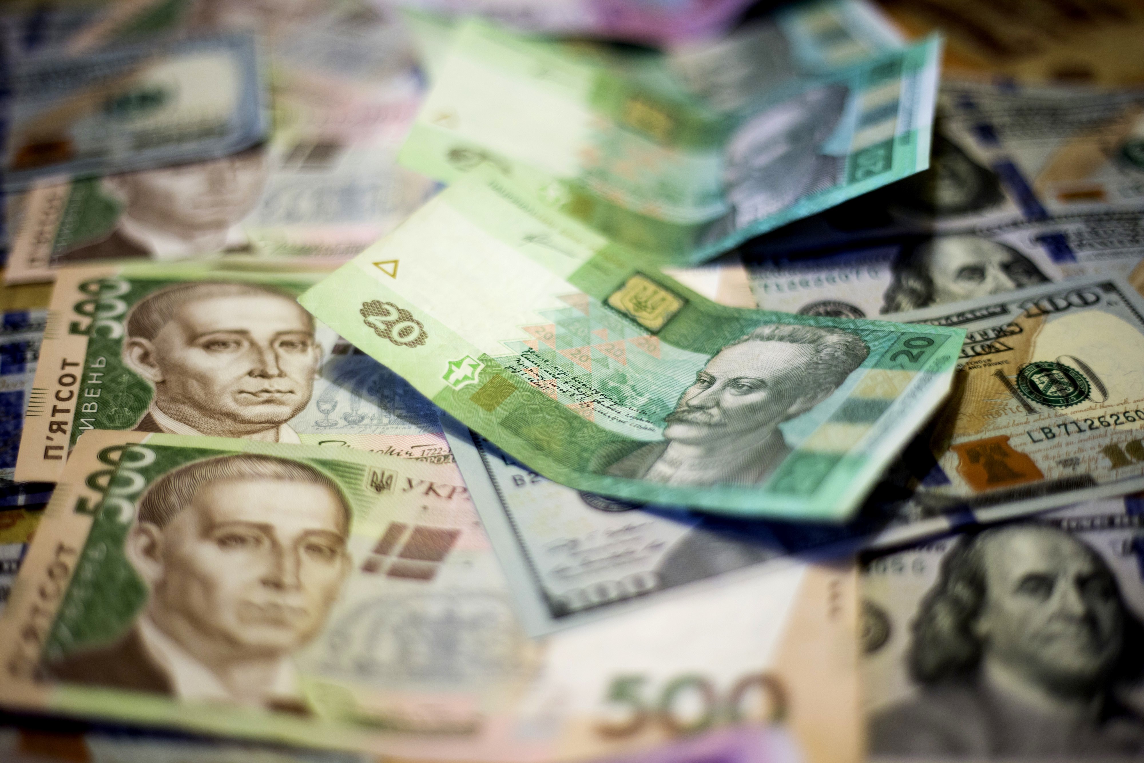 4K Ukraine Hryvnia and US Dollars HD Wallpaper