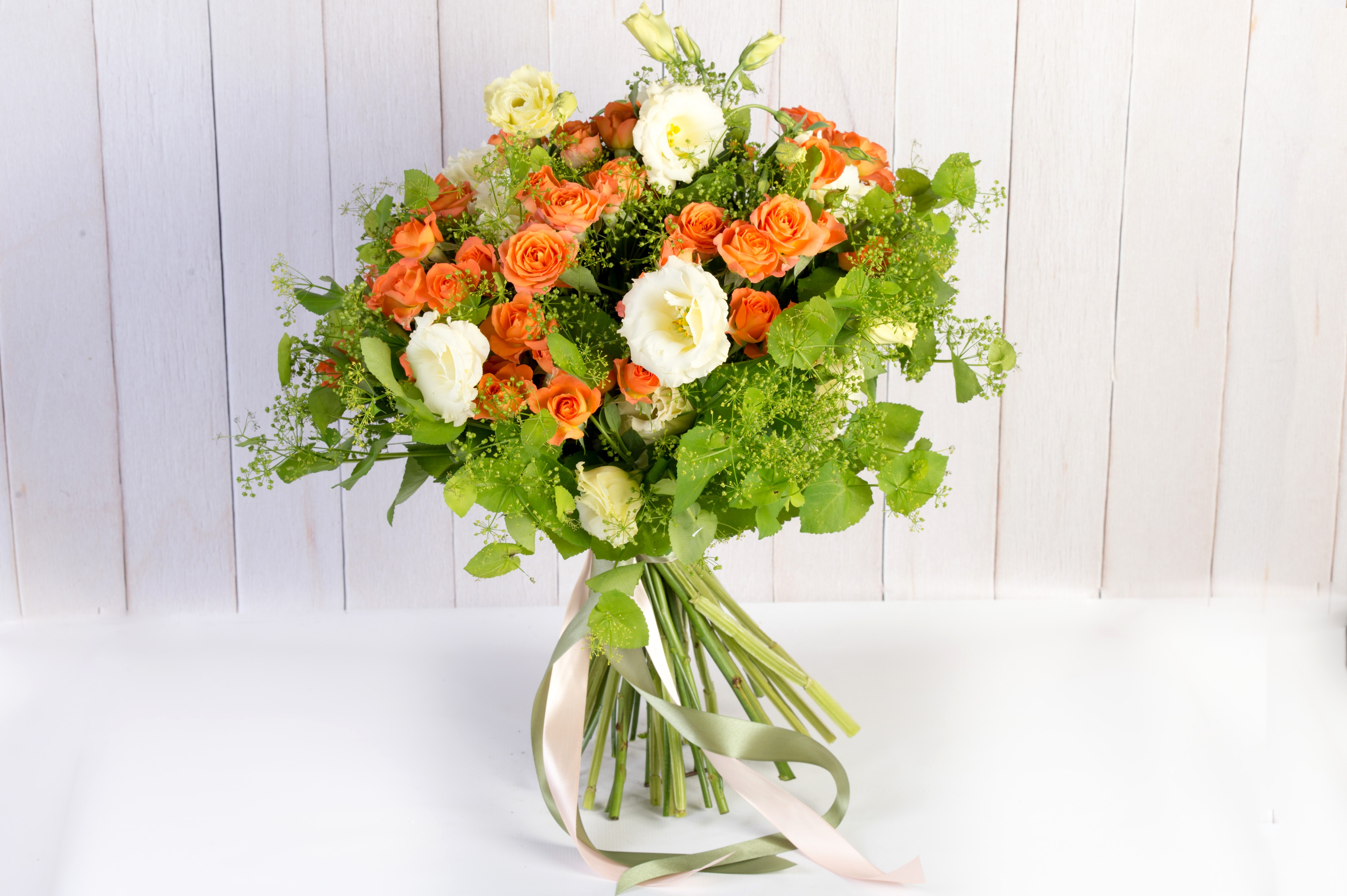 Bouquet of Orange Roses and White Eustoma HD Wallpaper