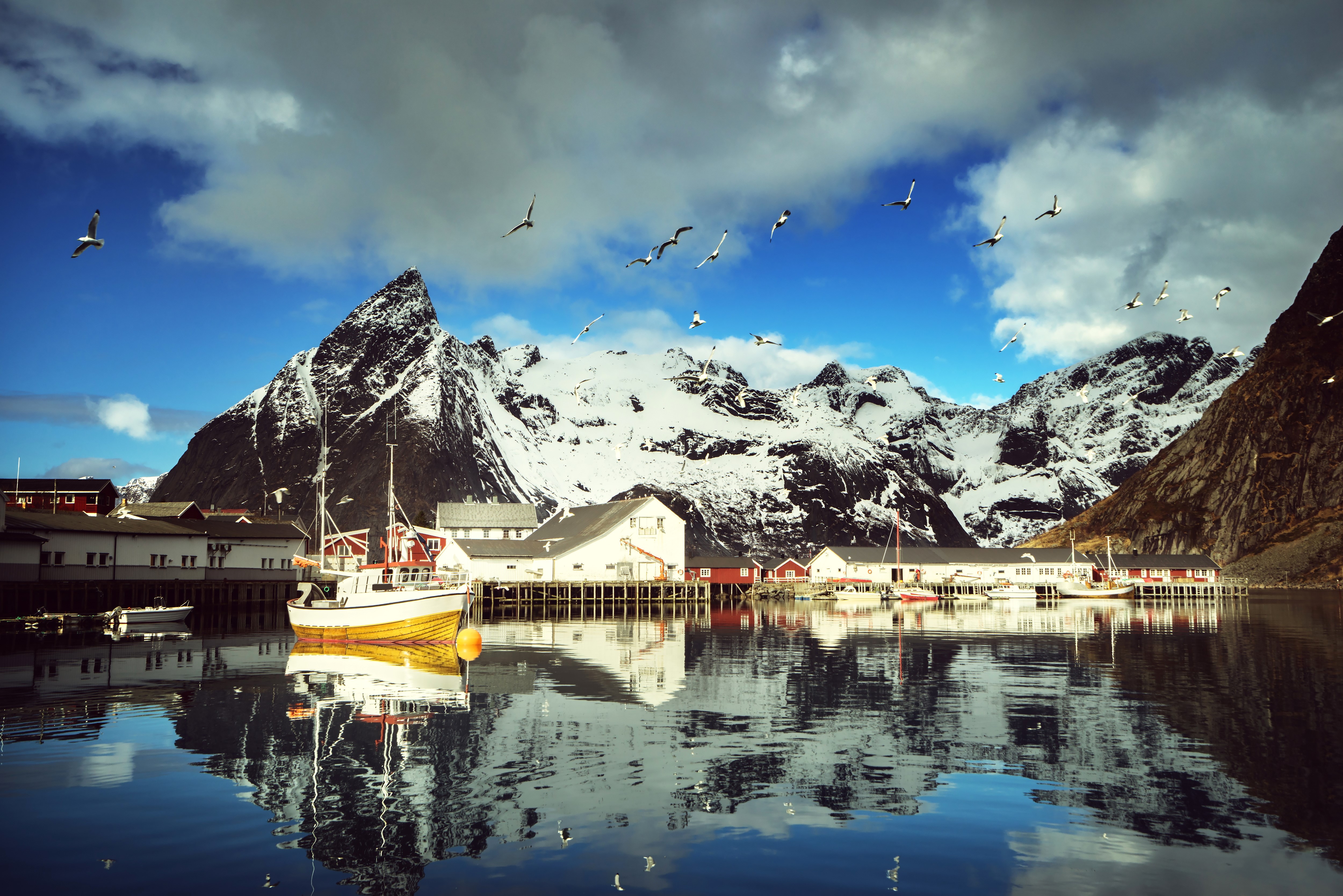 Reine, Norway: Lofoten Mountains and Marina HD Wallpaper