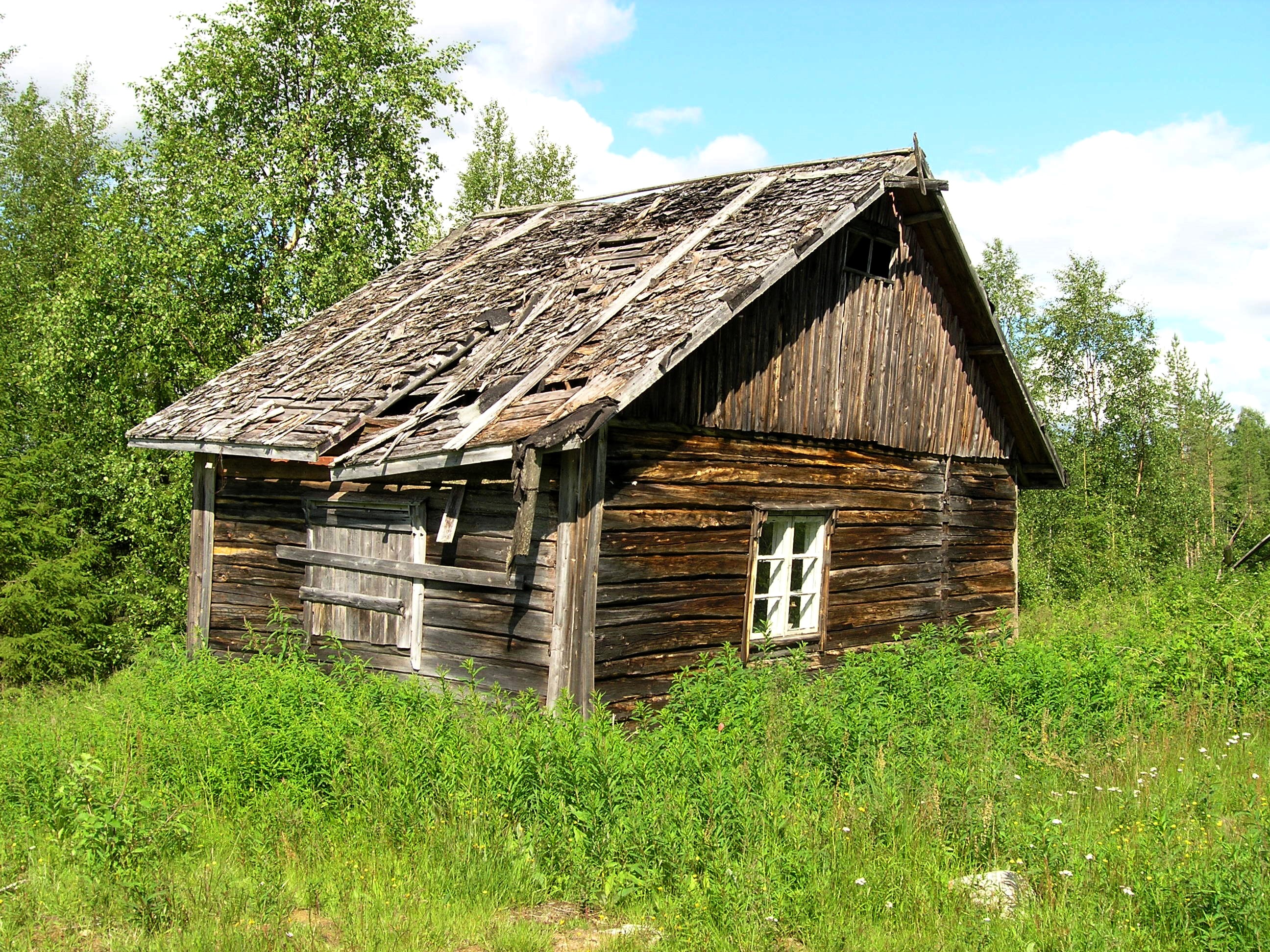 Old wooden house in Finland HD Wallpaper