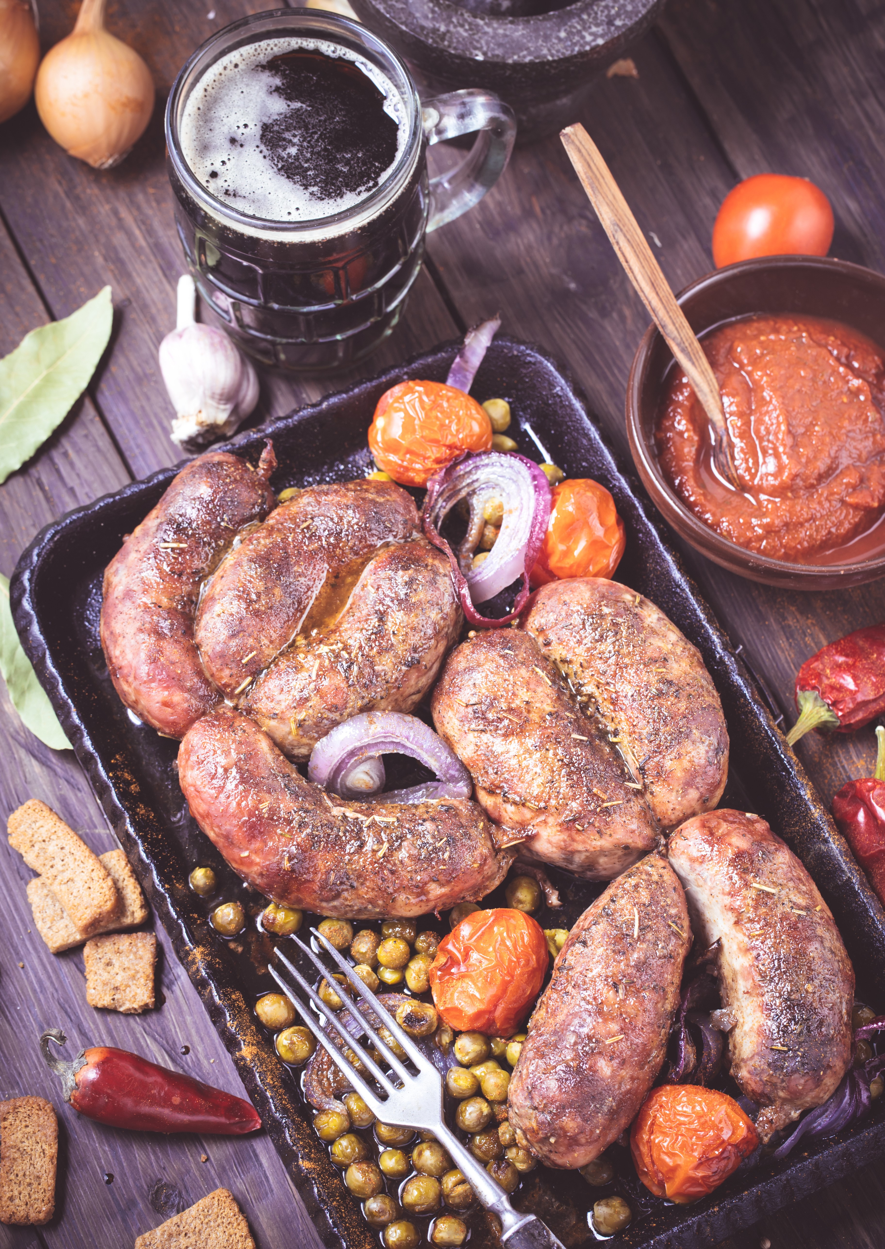 Sausages with beer and sauce HD Phone Wallpaper