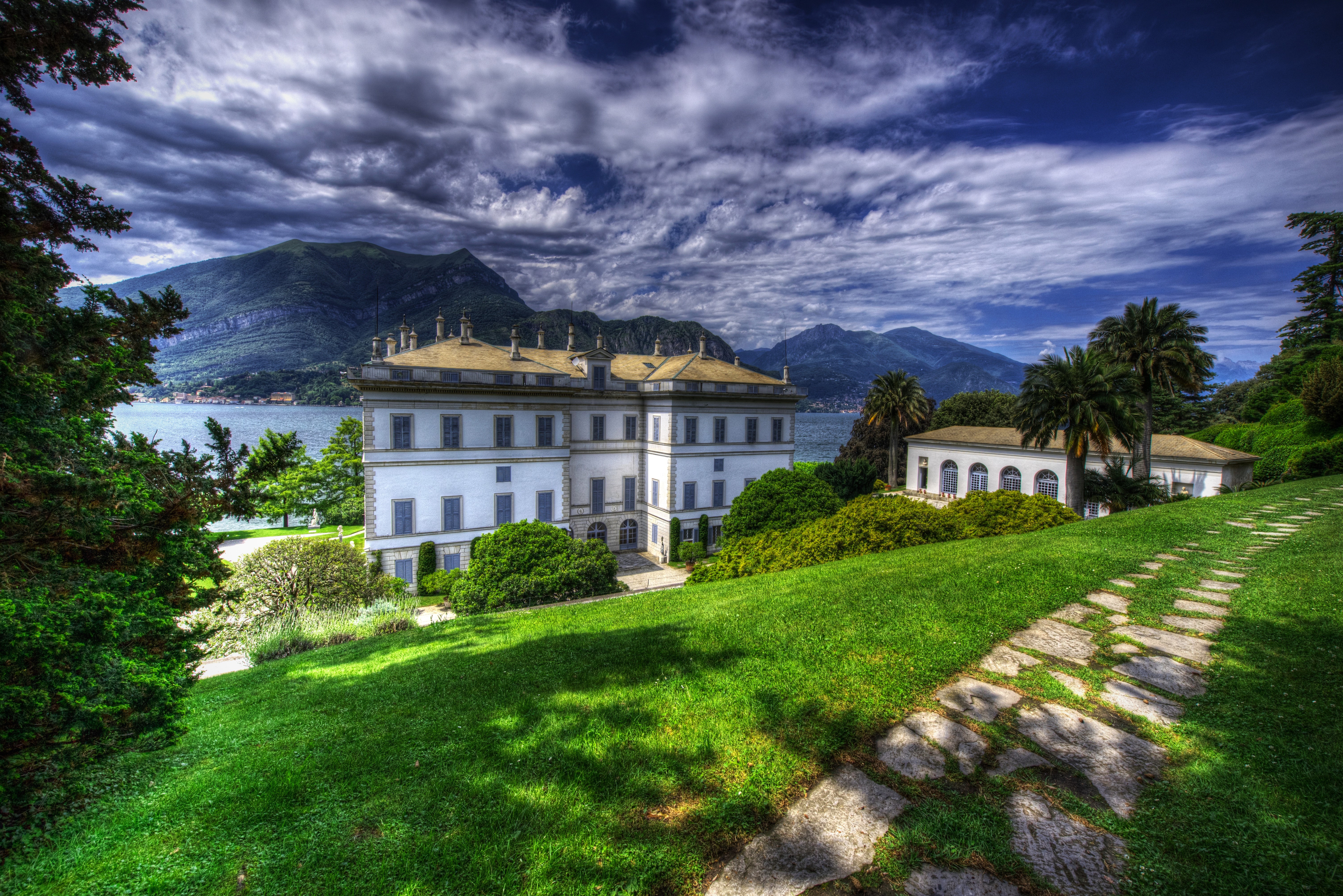 Villa del Balbianello on Lake Como, Italy HD Wallpaper