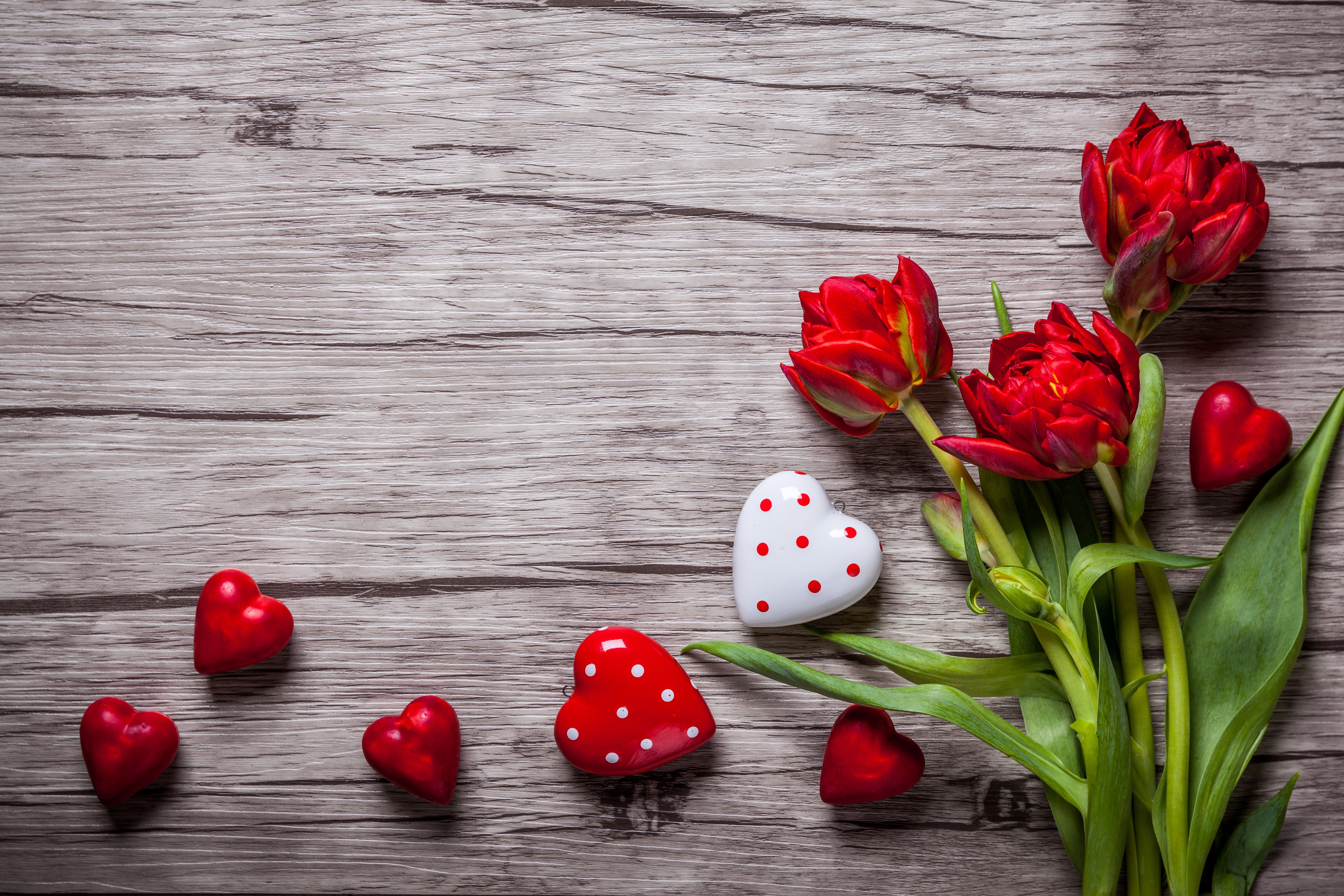 Red Tulips and Hearts on Wood Planks HD Wallpaper