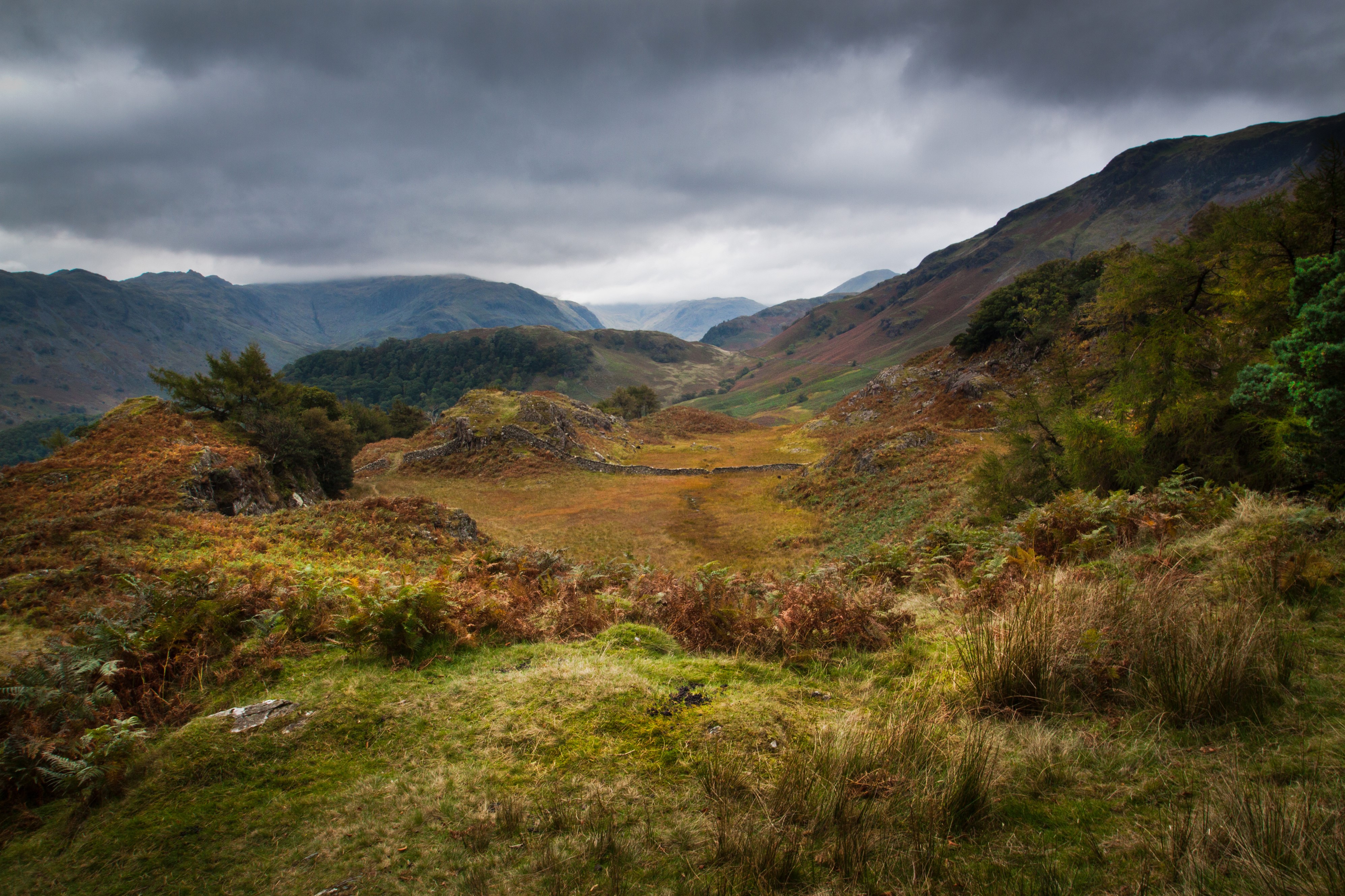 Mountains and Valley in the United Kingdom HD Wallpaper