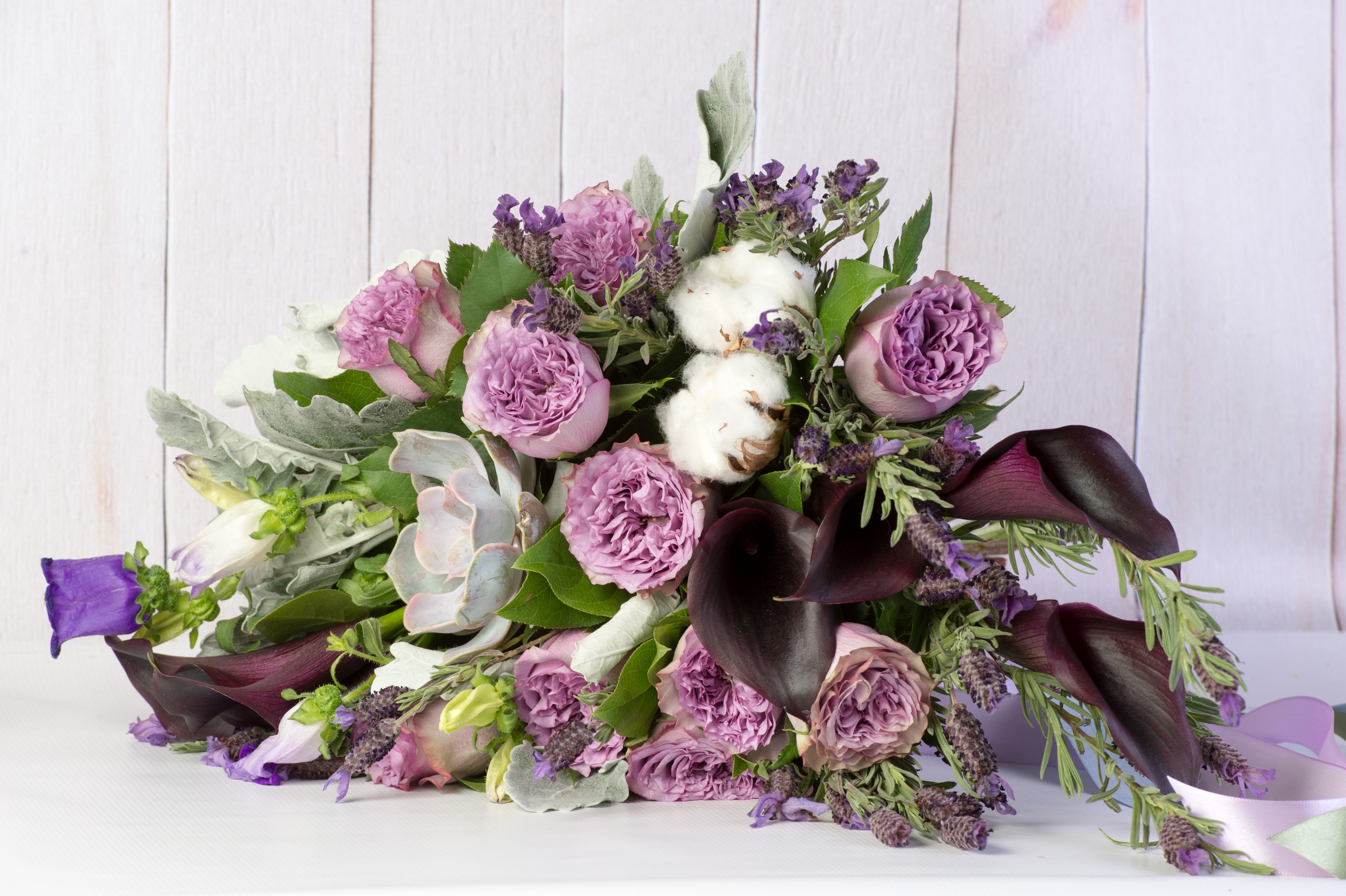 Bouquet of Roses, Callas, and Lavender HD Wallpaper