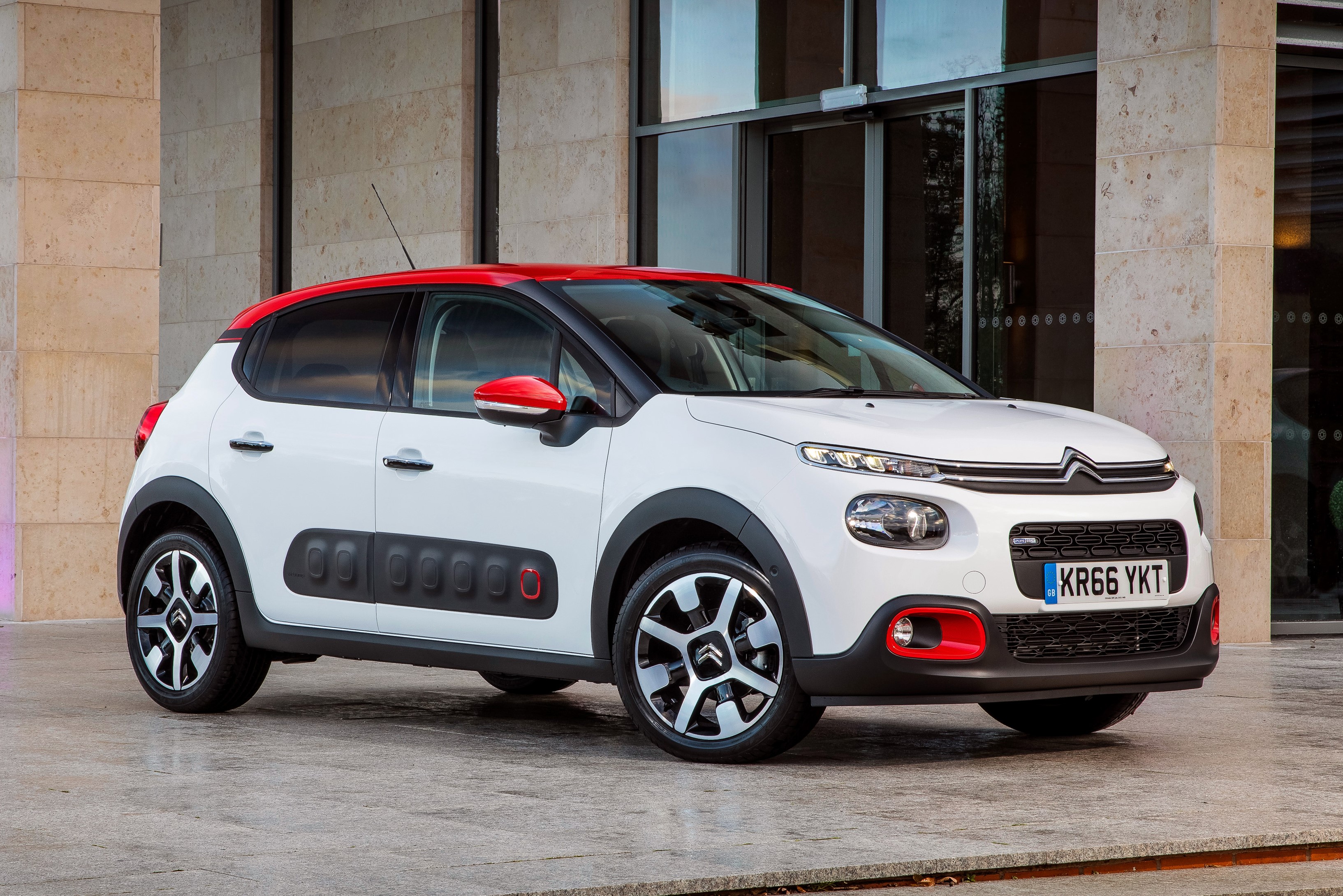 White 2016 Citroen C3 HD Wallpaper