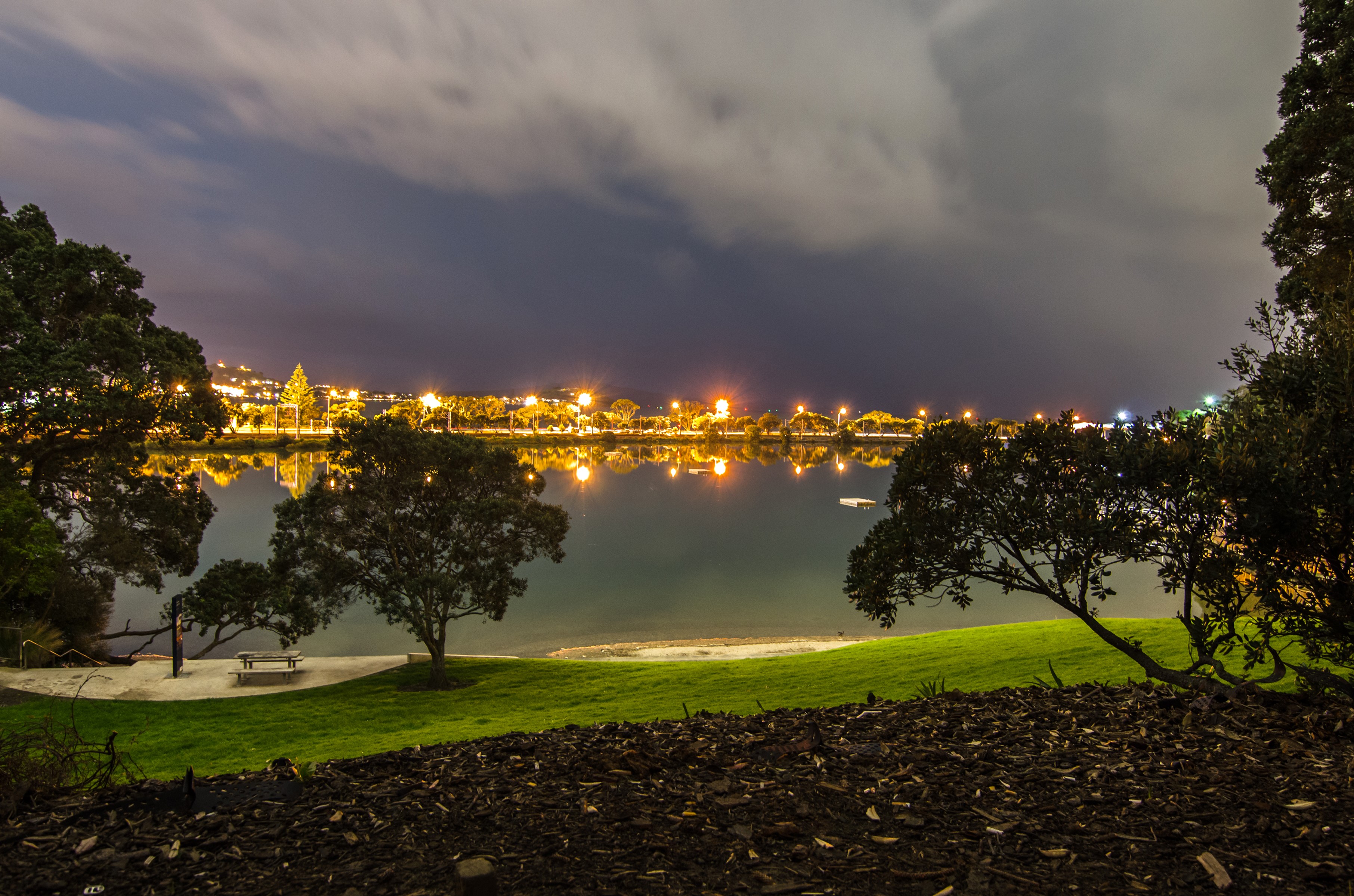 Night view of Mechanics Bay, Auckland, New Zealand HD Wallpaper