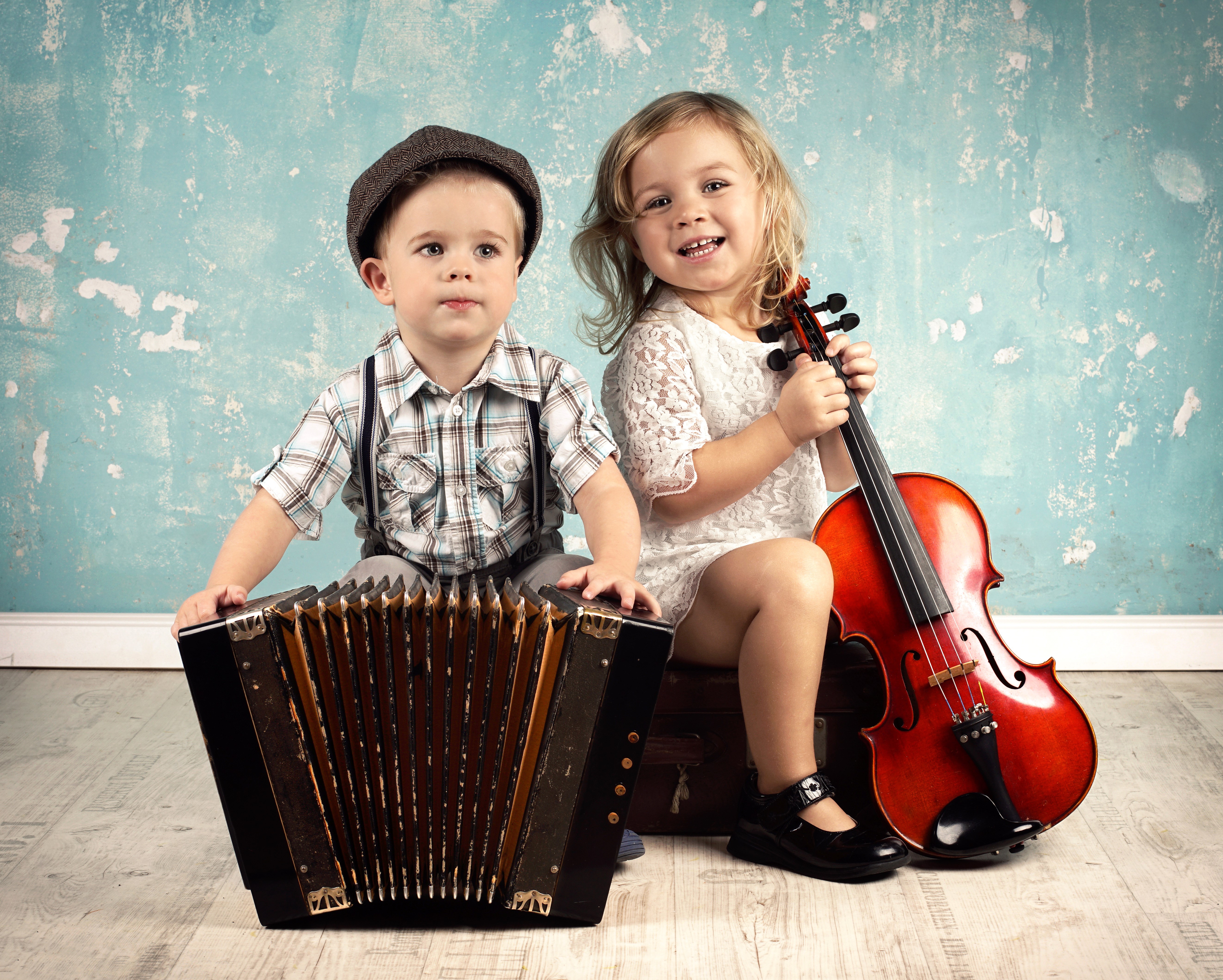 Children with Accordion and Violin HD Wallpaper