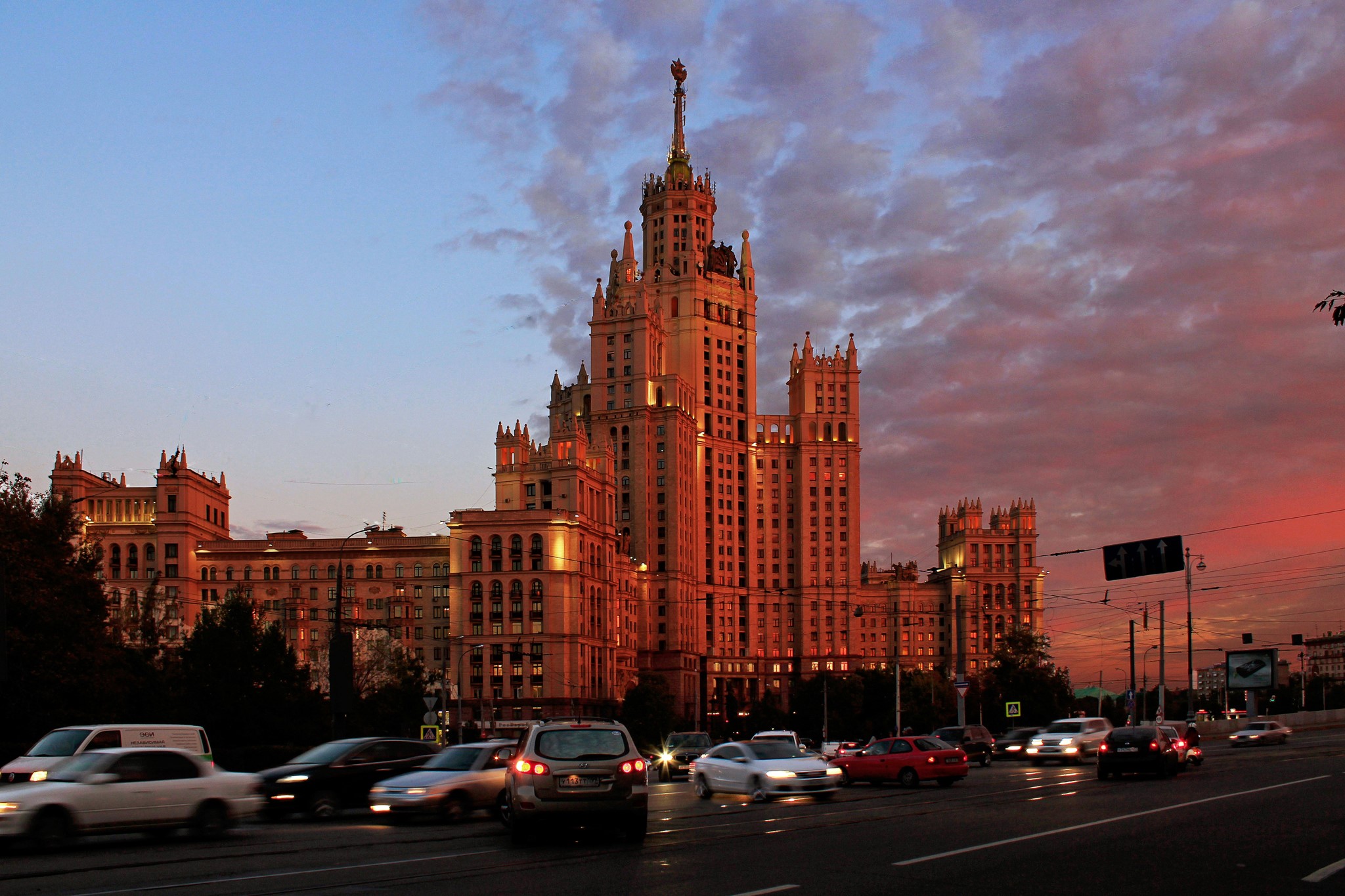 Kotelnicheskaya Embankment Building at sunset, Moscow, Russia HD Wallpaper