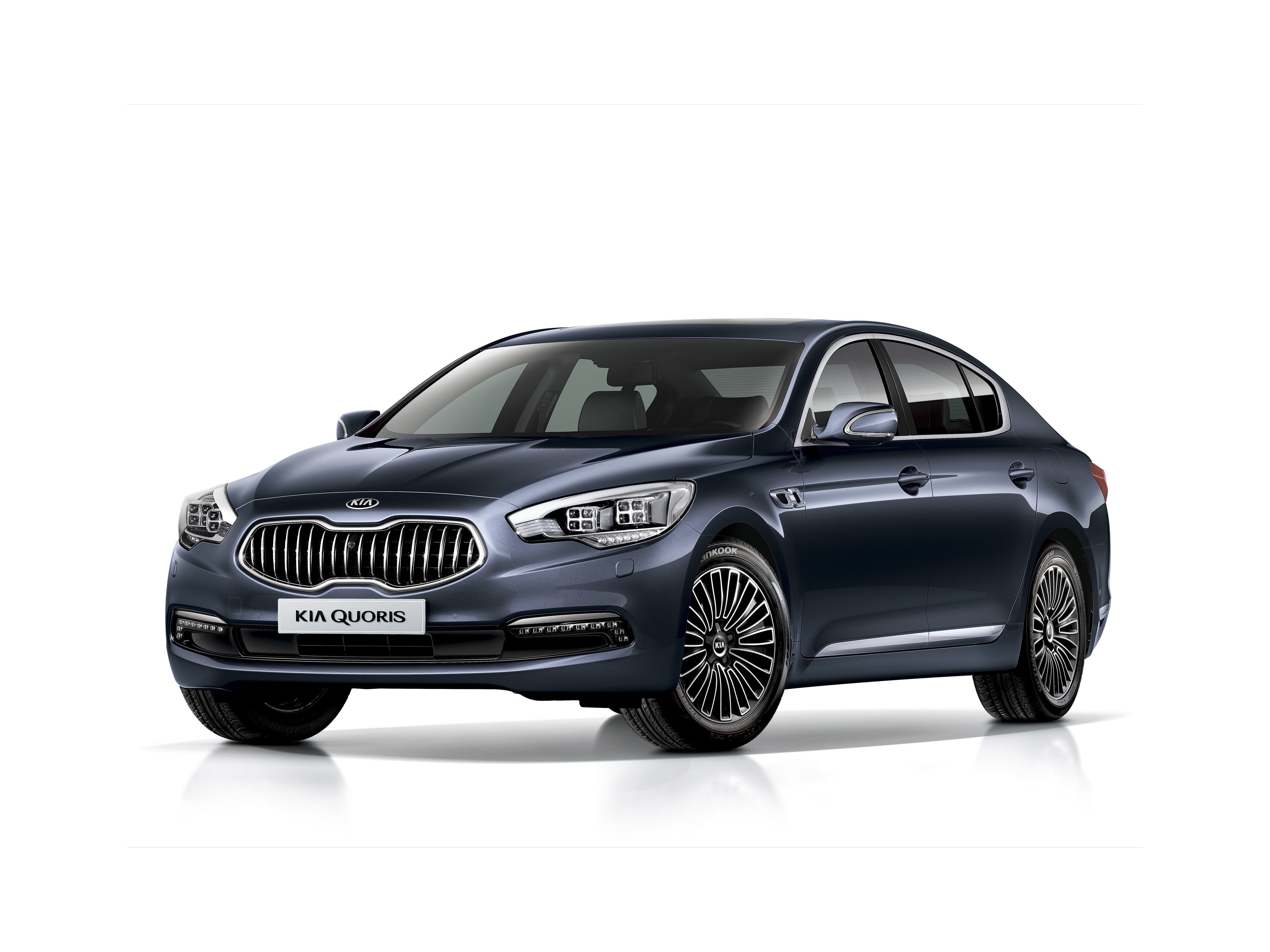 KIA Quoris sedan on white background HD Wallpaper