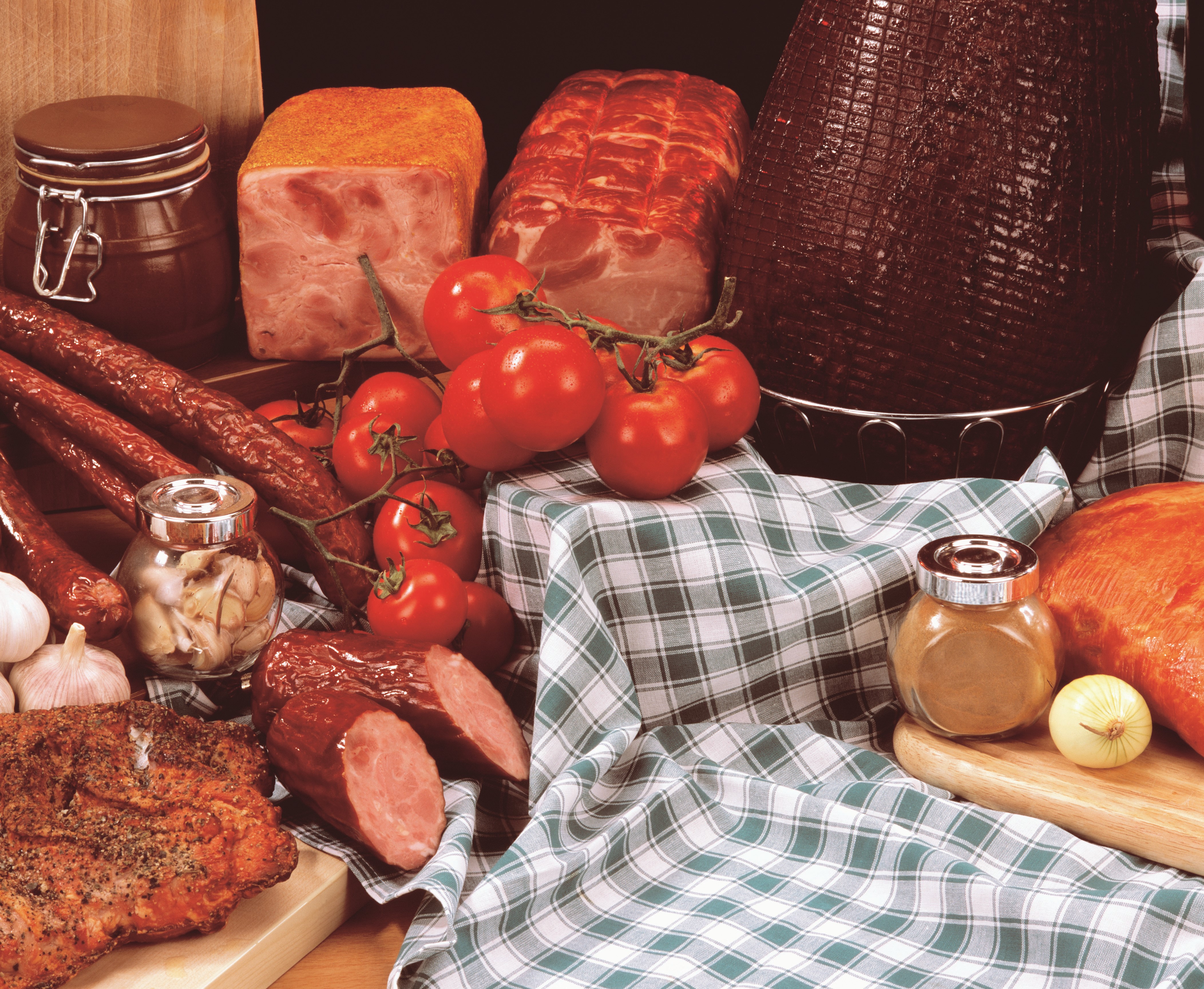 Meat products, sausages, ham, and tomatoes HD Wallpaper