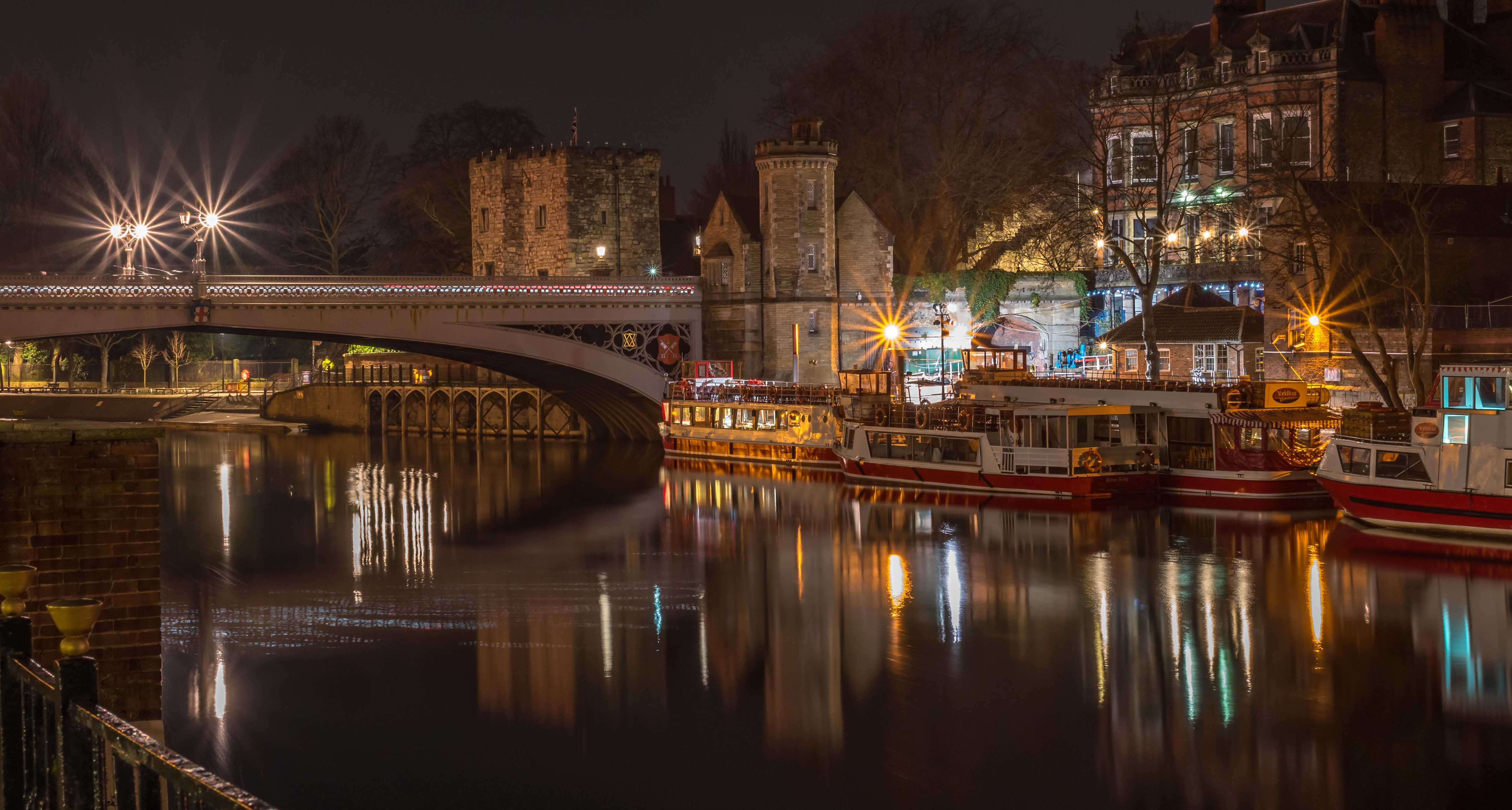 York Lendal Bridge at Night with Riverboats HD Wallpaper